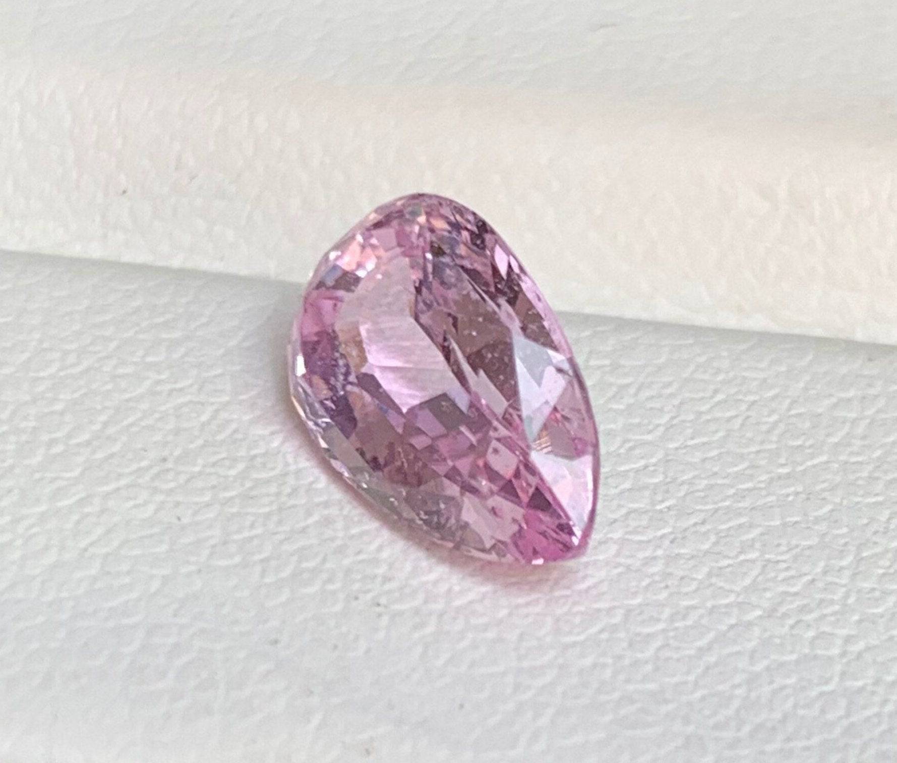 Padparadscha King Sapphire 2.64ct - (UH)