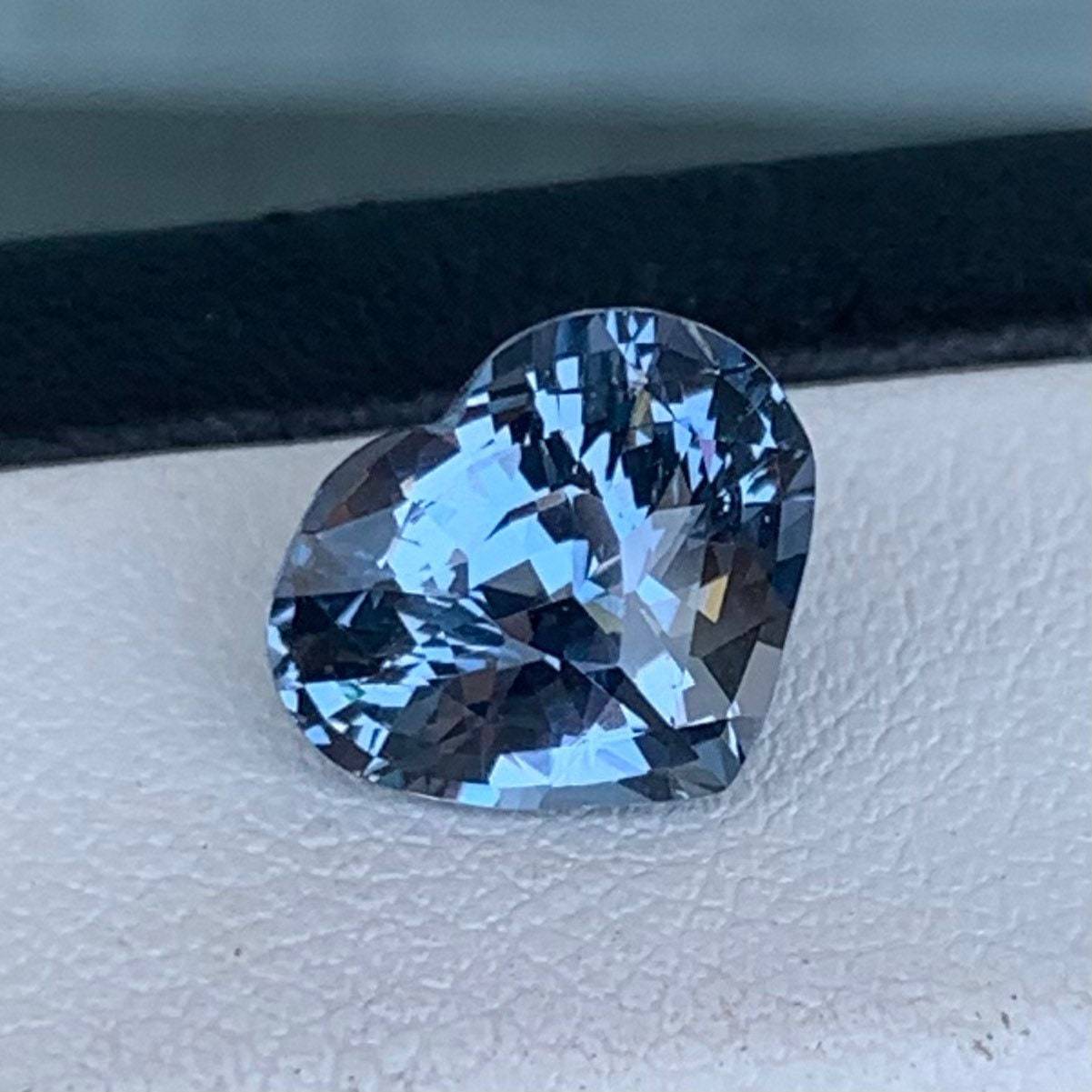 Natural Sparkling Spinel 3.45ct - (UH)
