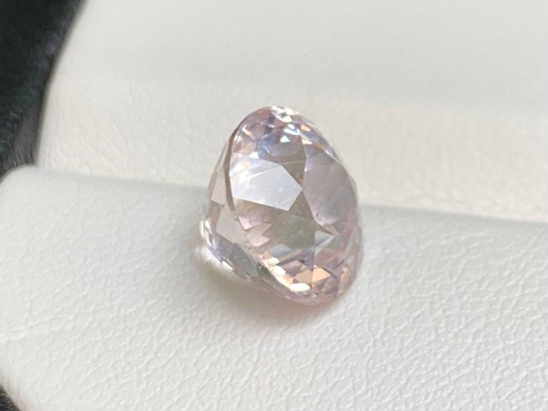 Natural Peach Sapphire 5.28ct - (UH)
