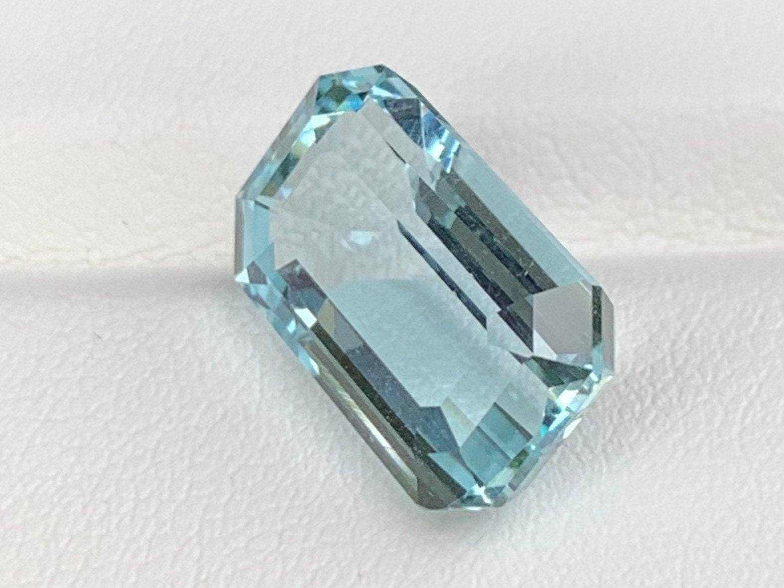 Natural Aquamarine 8.36ct - (UH)
