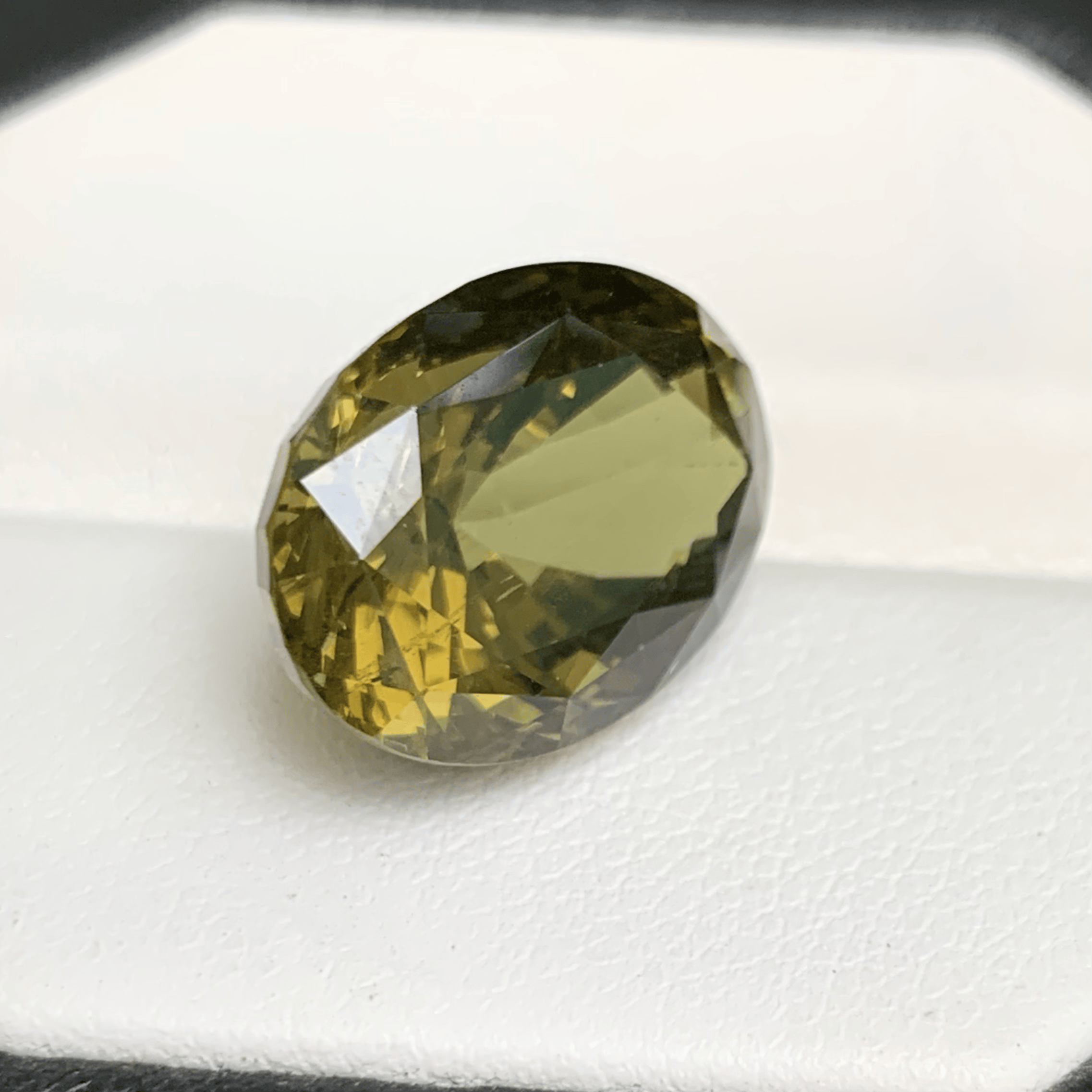 Natural Alexandrite (Certified) 15.10ct - (UH)