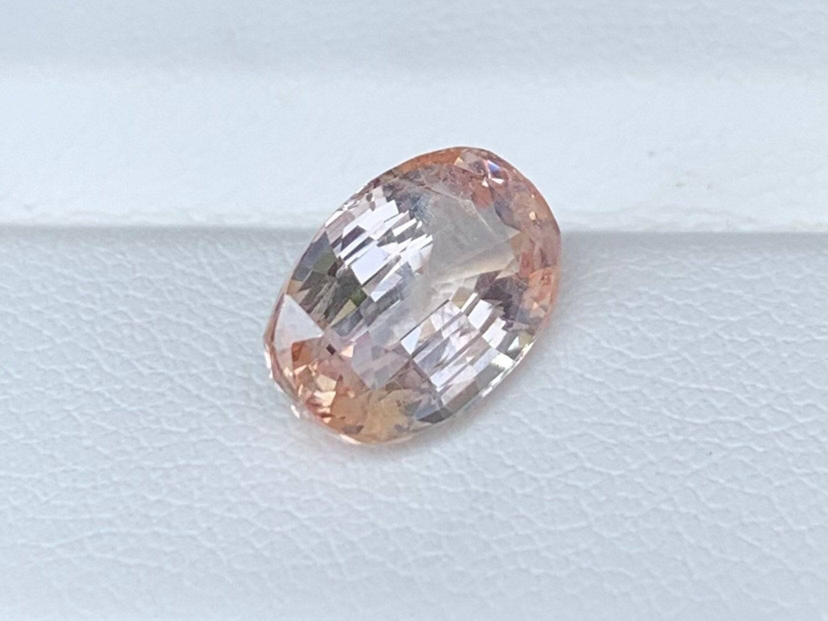 Natural Padparadscha Sapphire 4.11ct - (UH)
