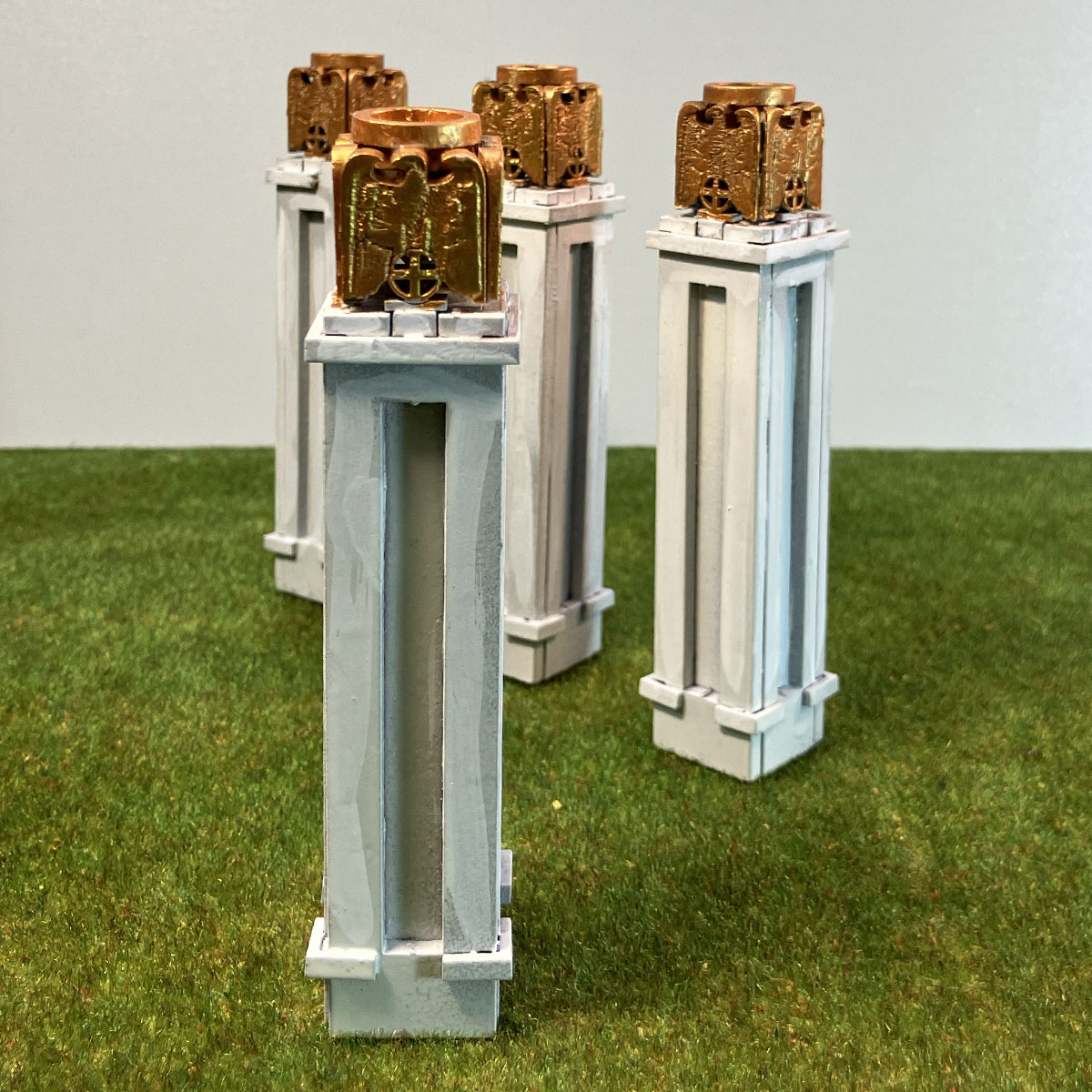 Parade columns, set of 4