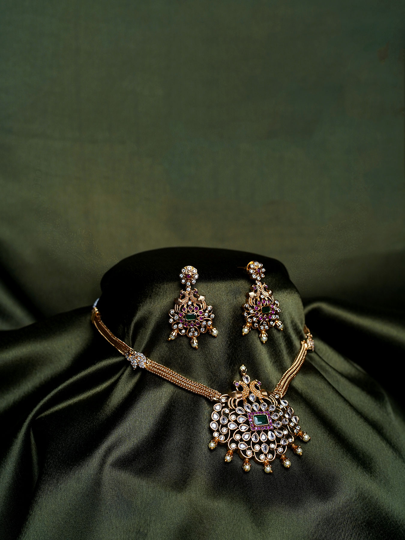 Traditional Gold-Plated Necklace Set