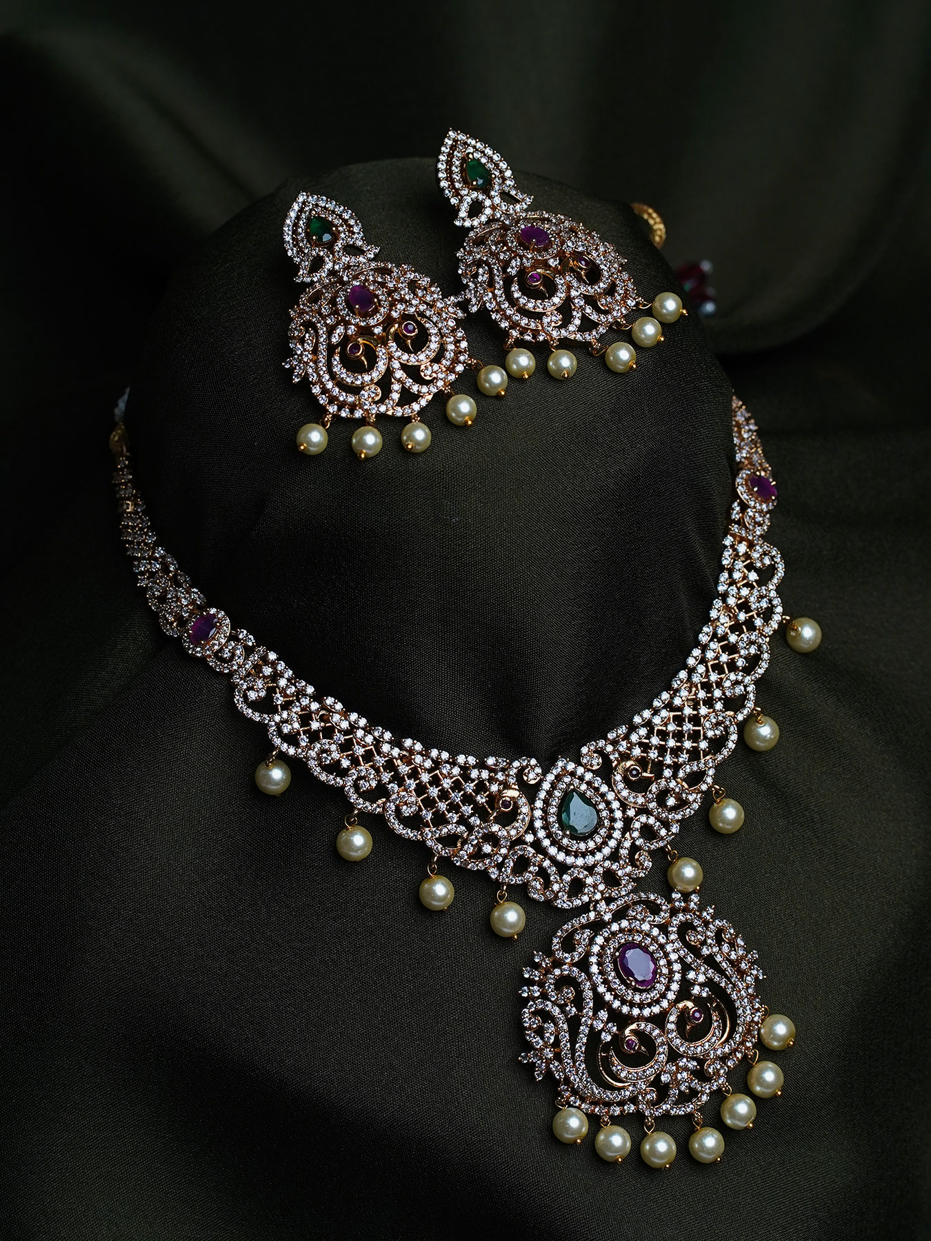Elegant Pearl and Gemstone Necklace