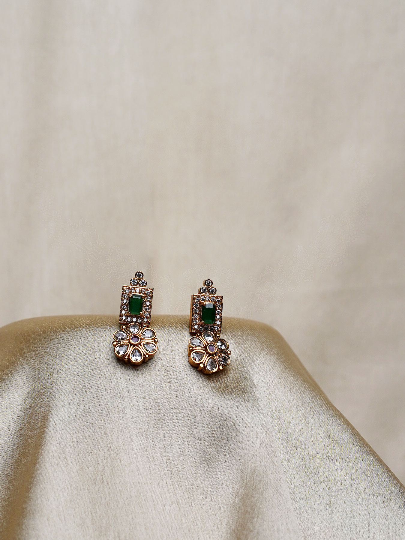 Manikya Pushpa Haar Set