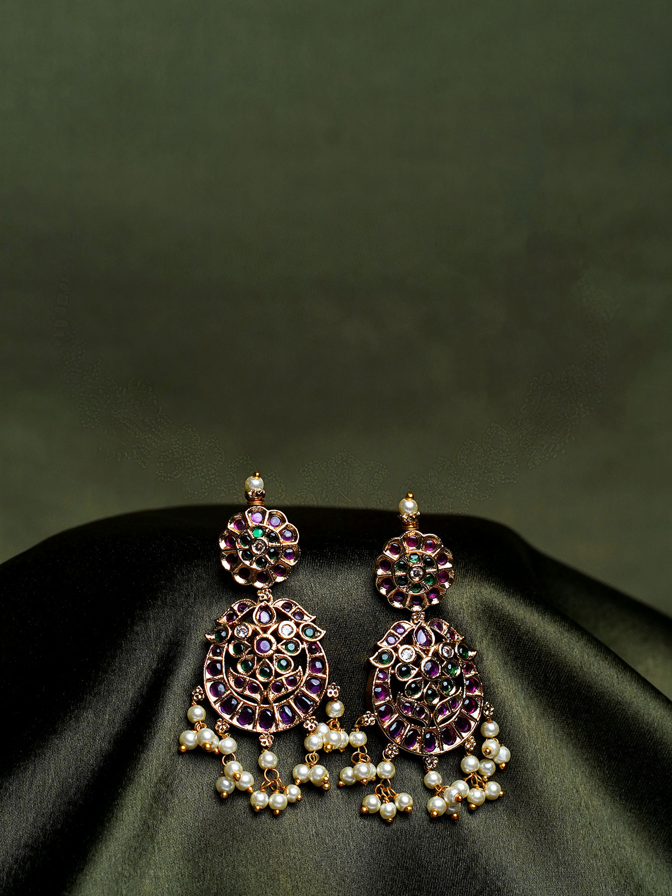 Traditional Pearl and Stone Jewelry Set