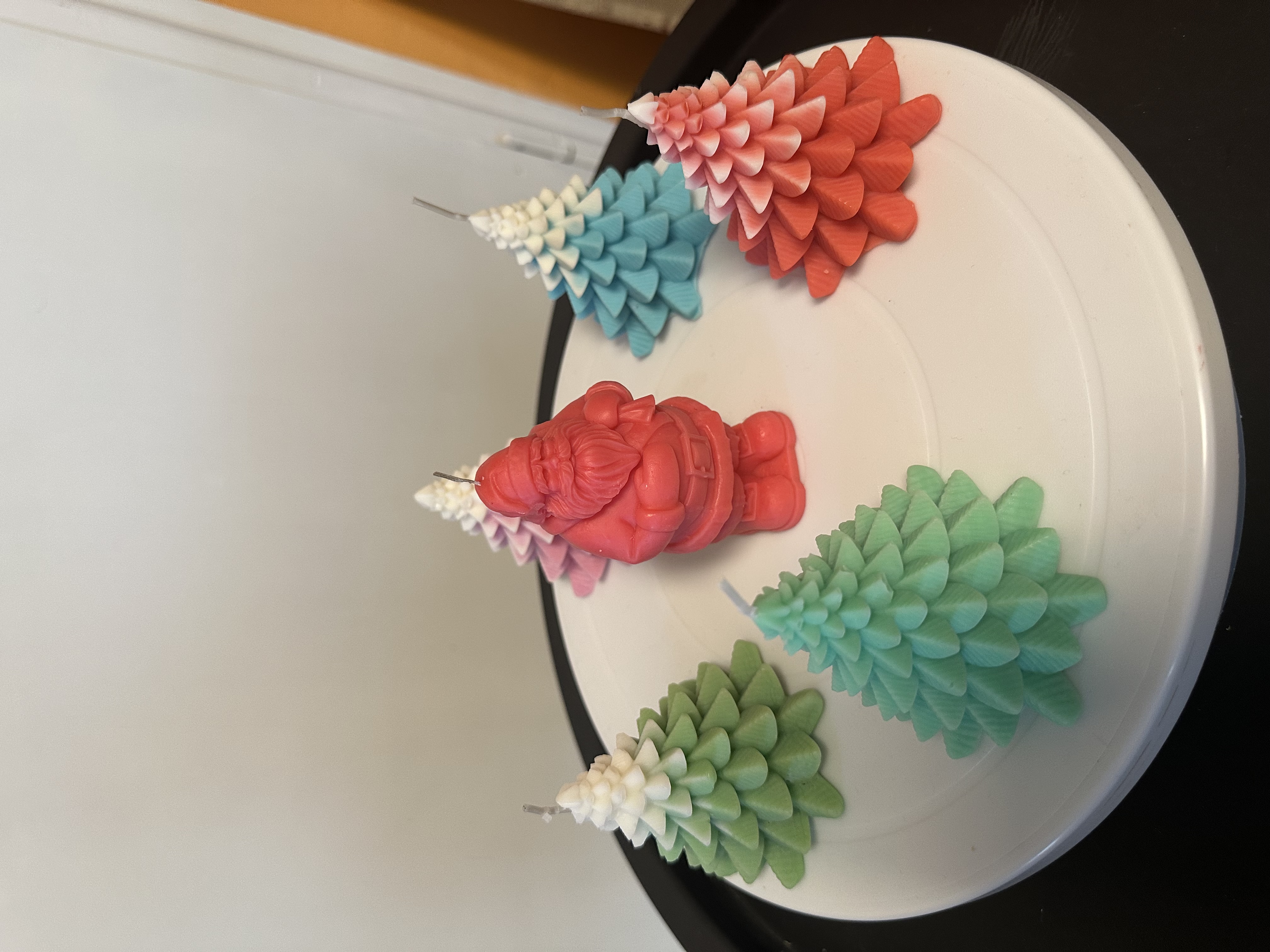 Handgemachte Weihnachtskerzen