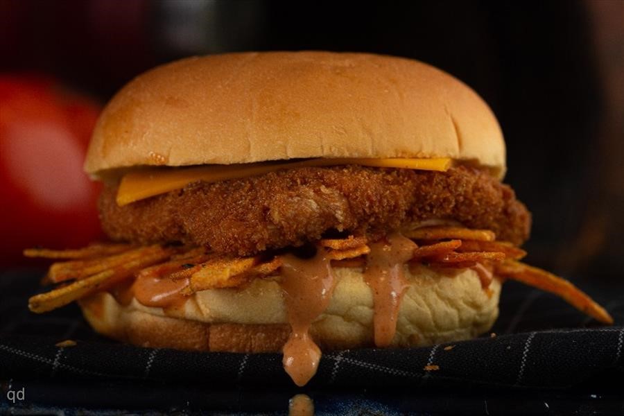 Omani chips Chicken Burger