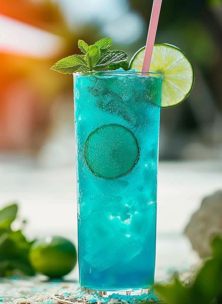 Blue Lagoon Mojito