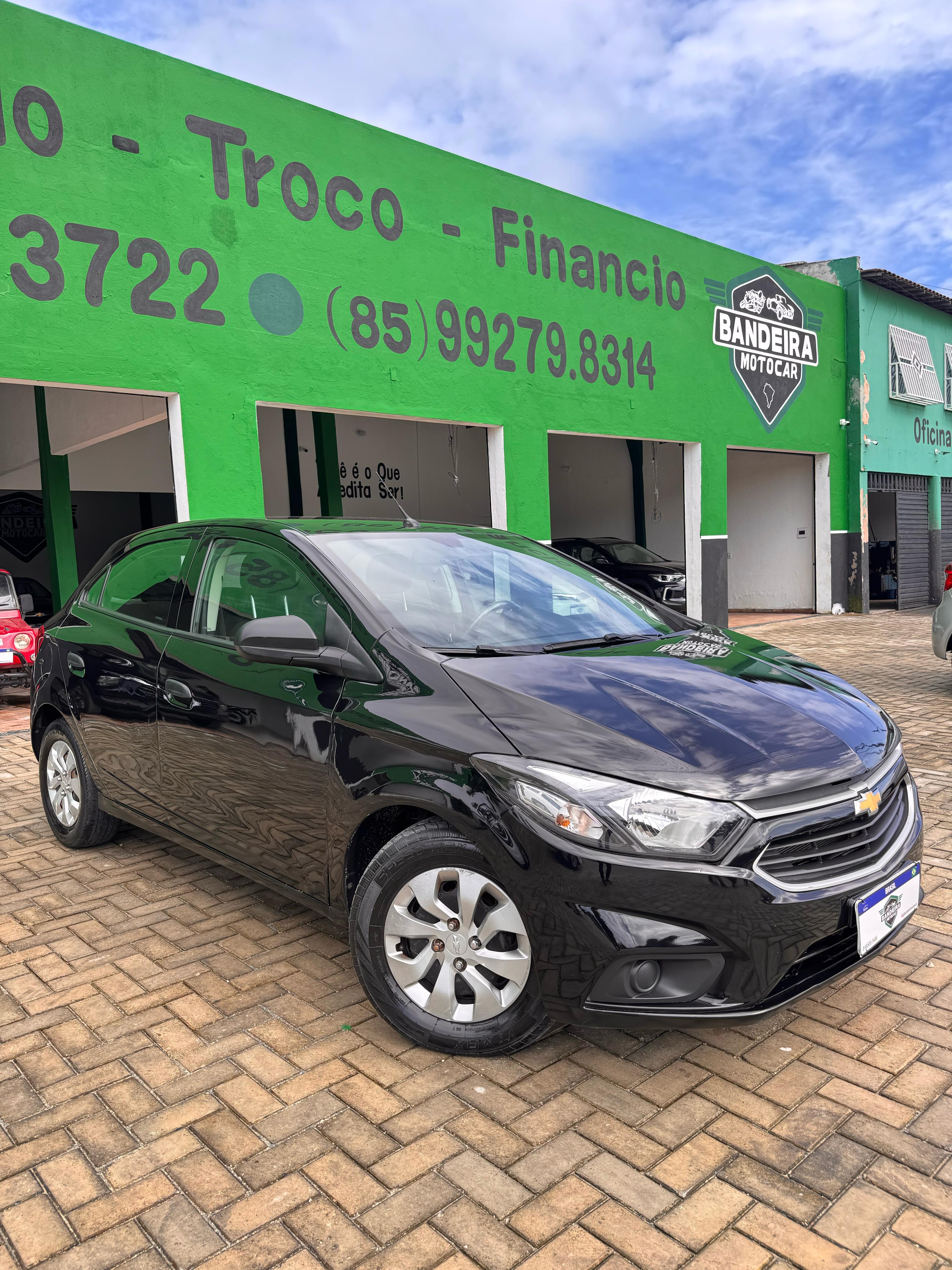 Chevrolet Onix Joy - 2019/20