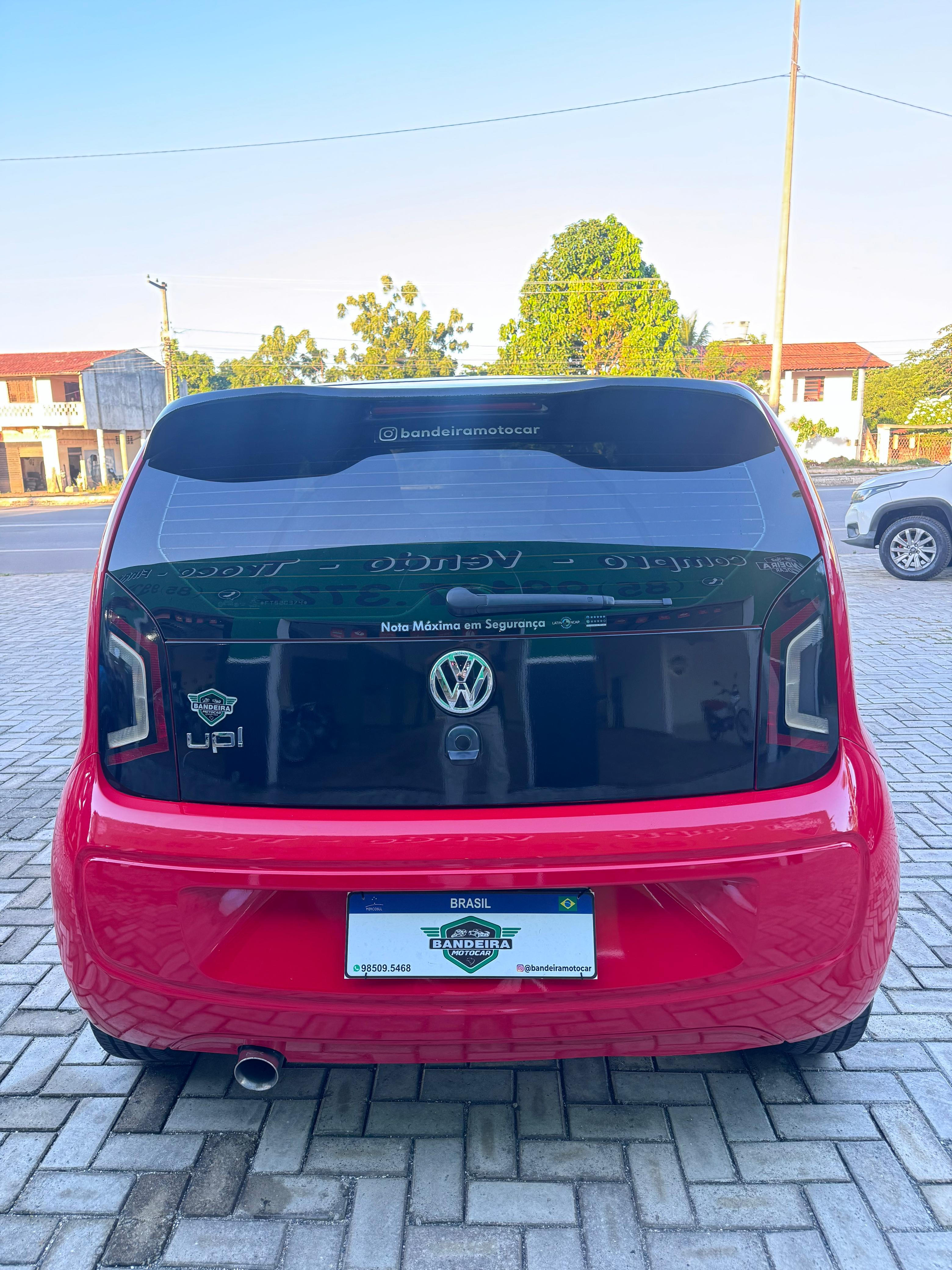 Volkswagen Up - 2015