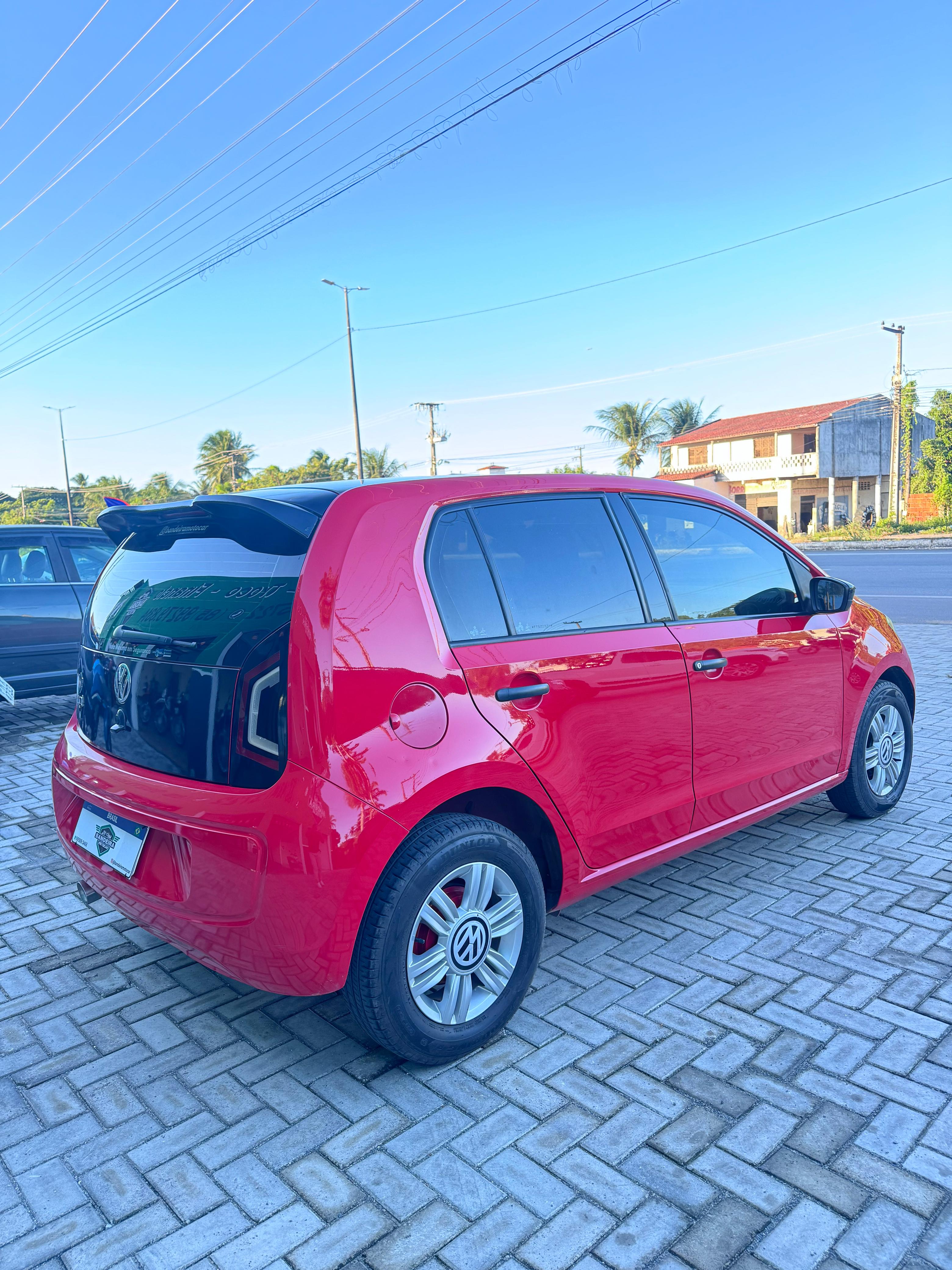 Volkswagen Up - 2015