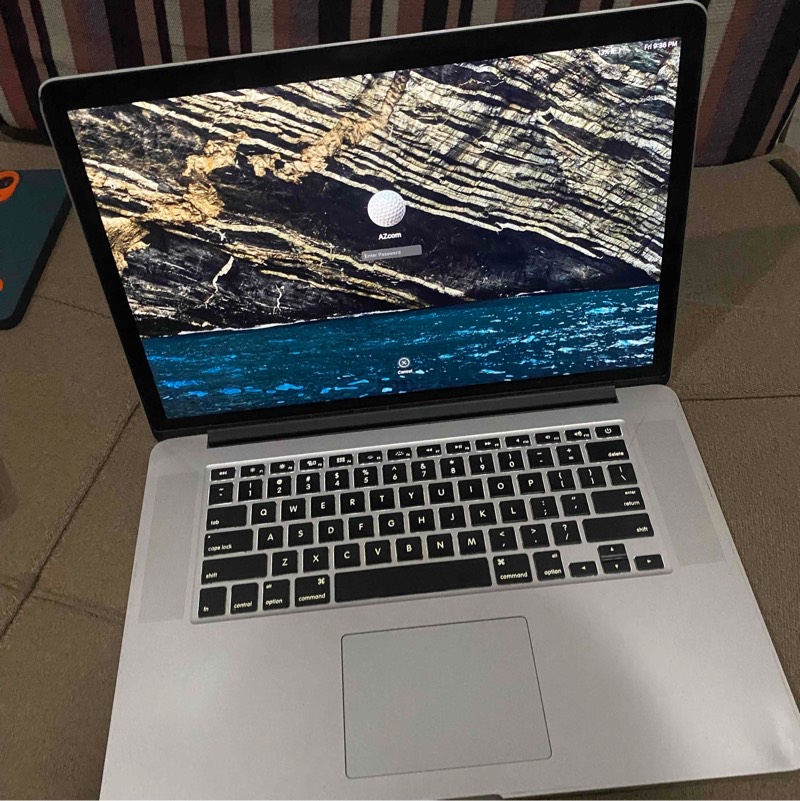 Apple macbook Pro mid 2015