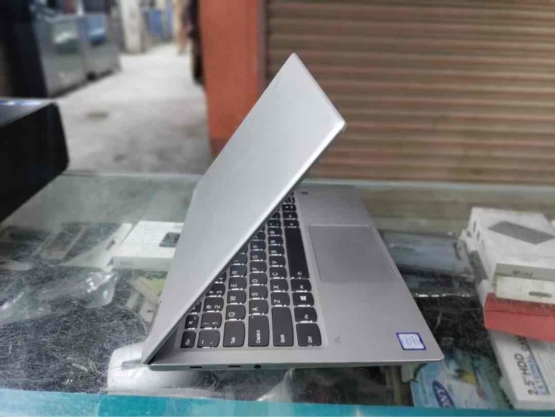 Lenovo Yoga 720 Touchscreen 