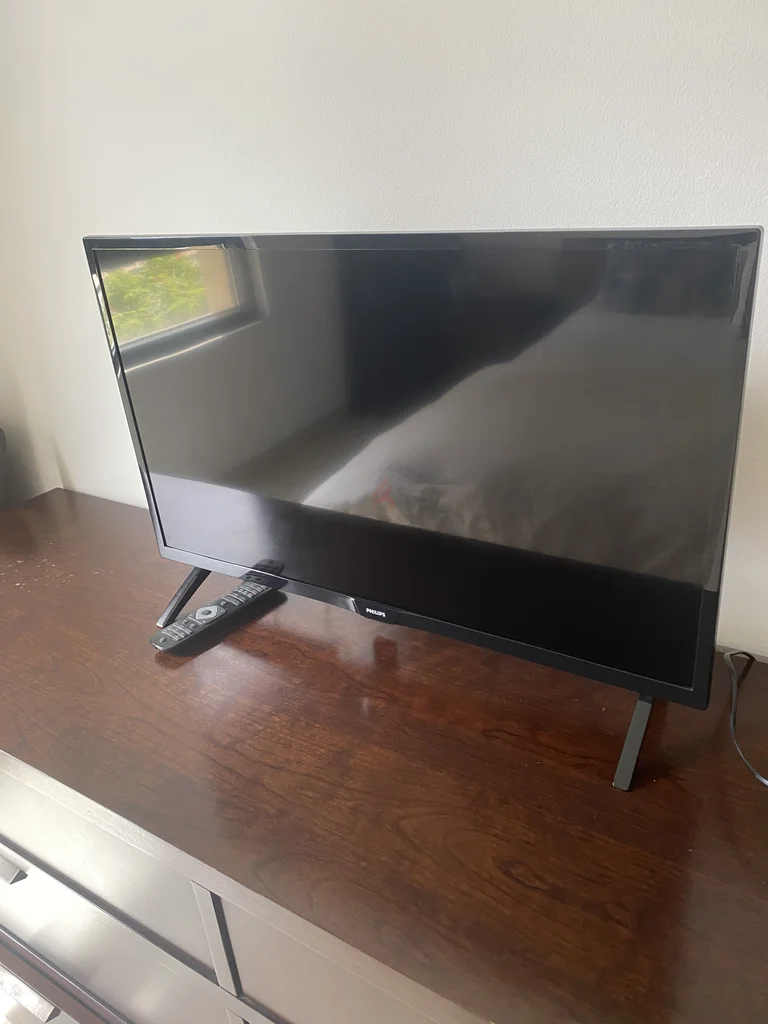 27" Philips LED Tv