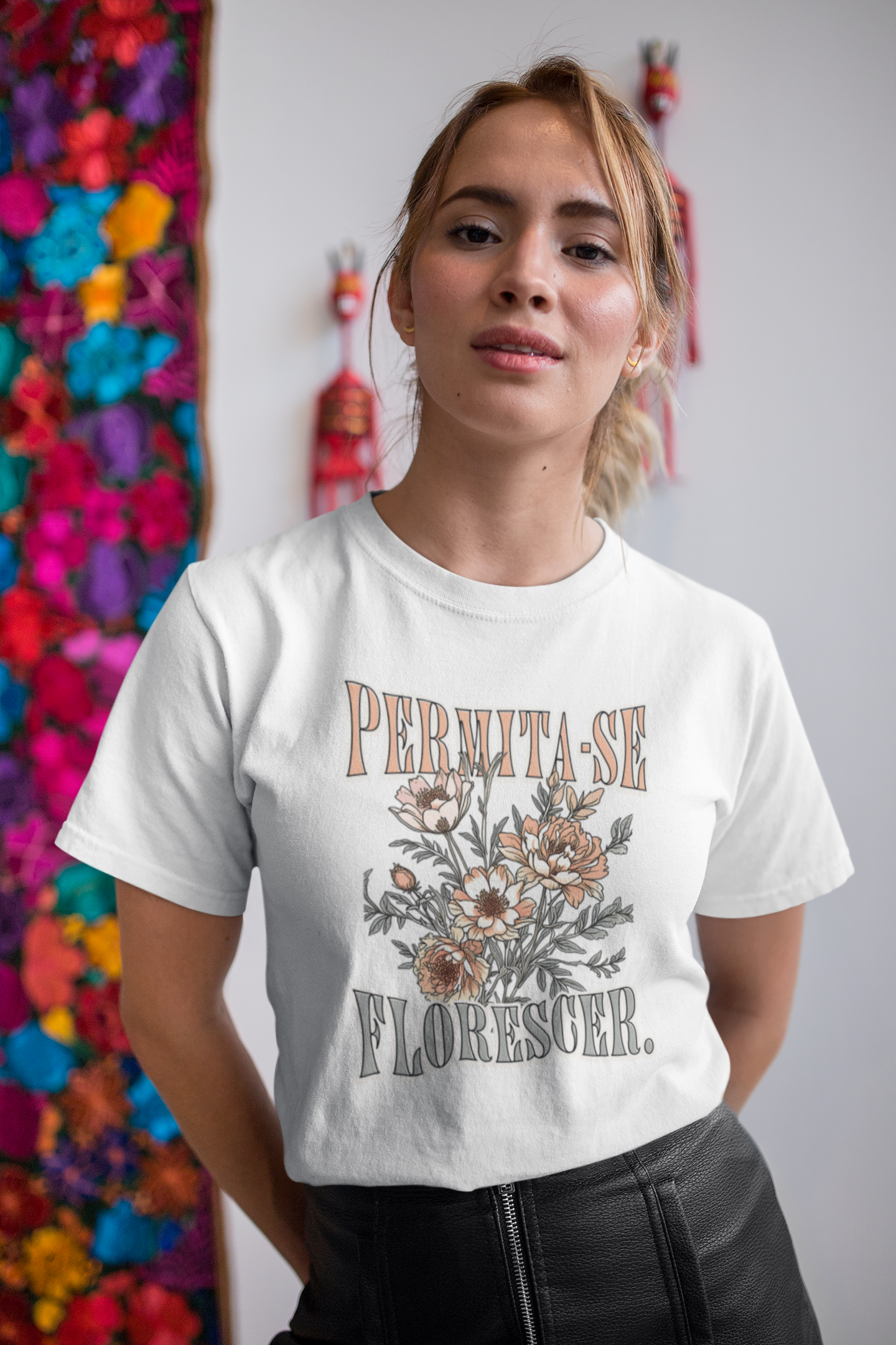 Permita-se Florescer Vintage Floral Tee