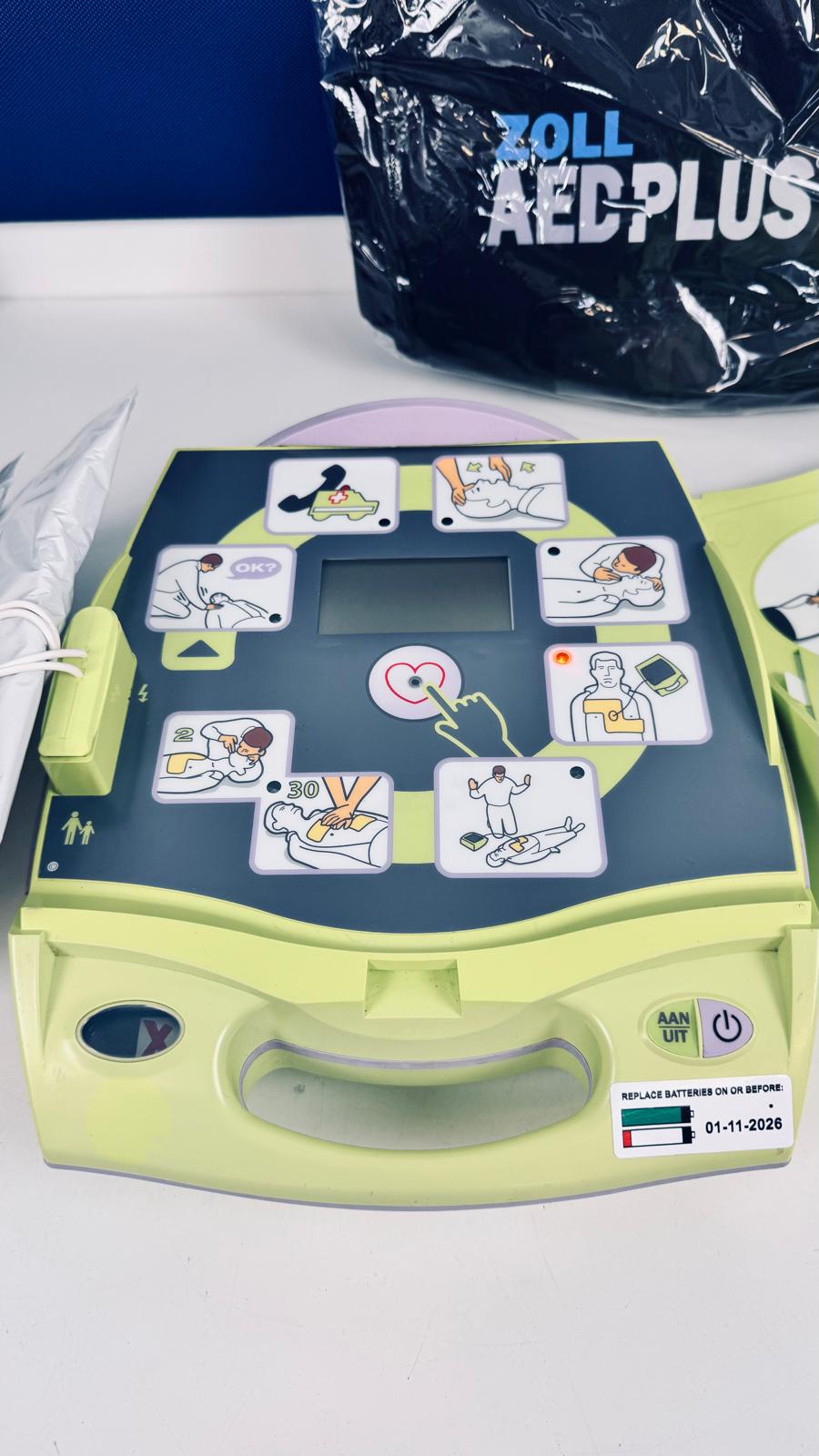Defibrylator ZOLL AED Plus