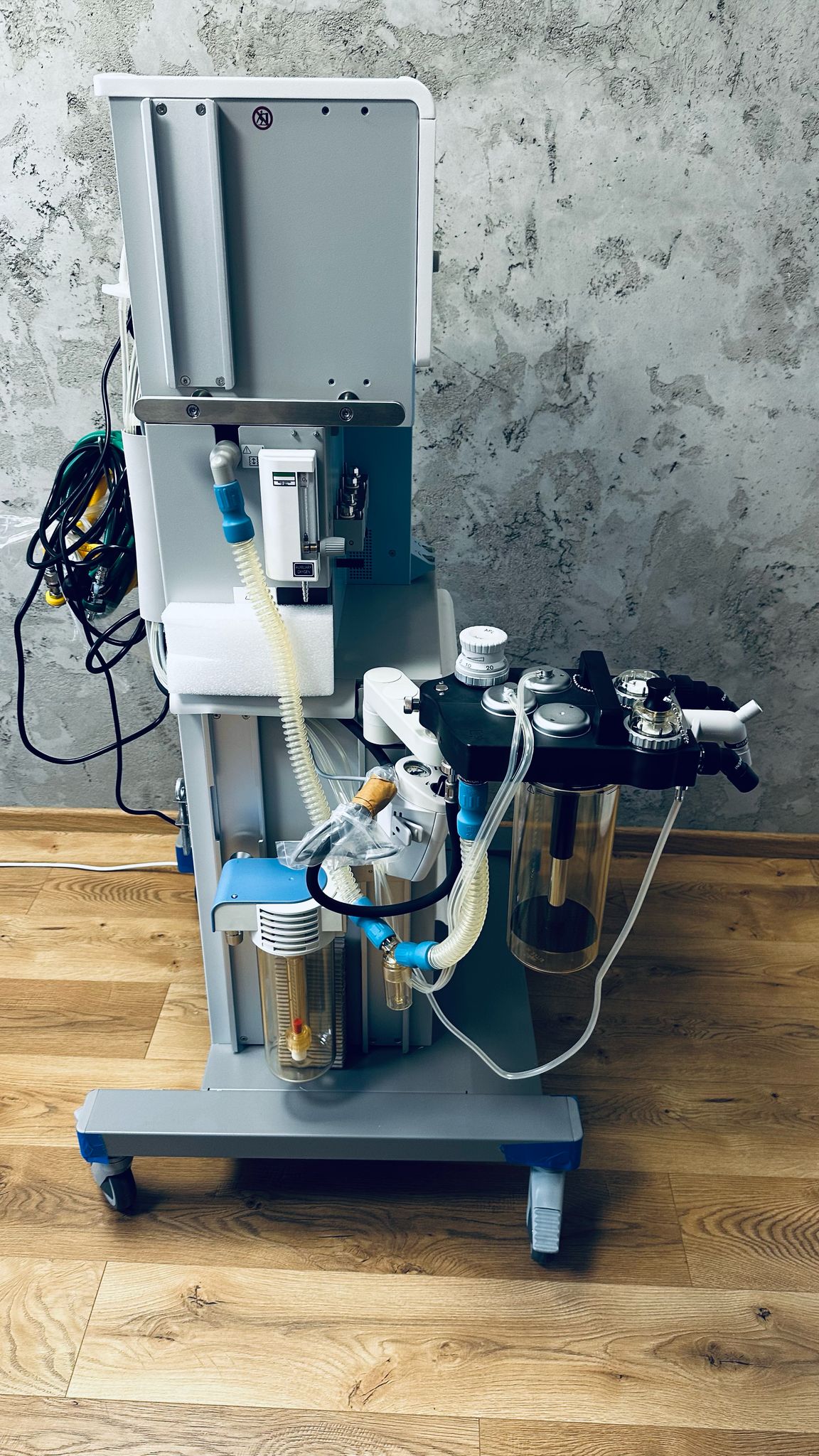 Aparat do znieczuleń Drager Fabius Plus XL