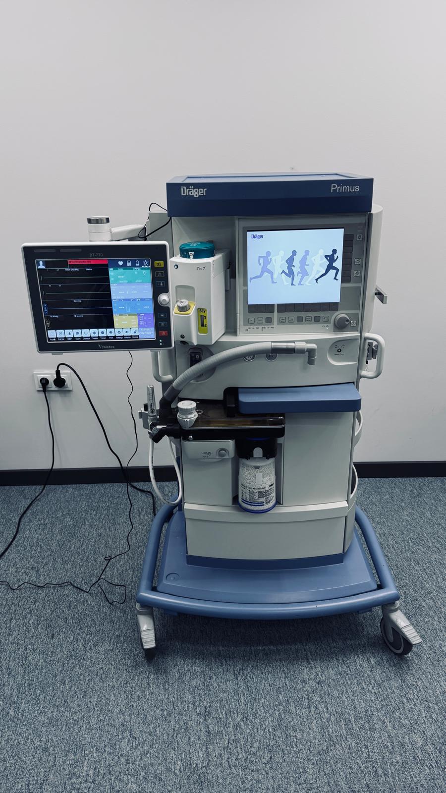 Drager Primus 2014 z kardiomonitorem Bistos i parownikiem TEC 7 Sevoflurane