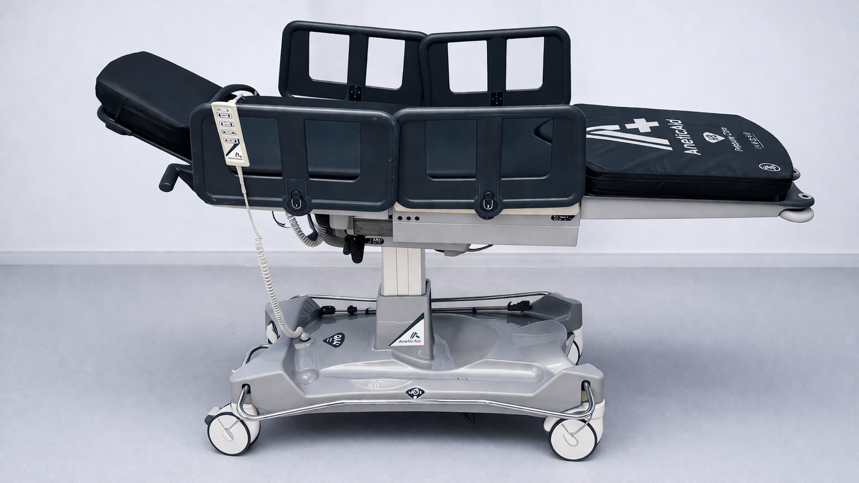 Stół operacyjno - zabiegowy elektryczny ANETIC AID QA4