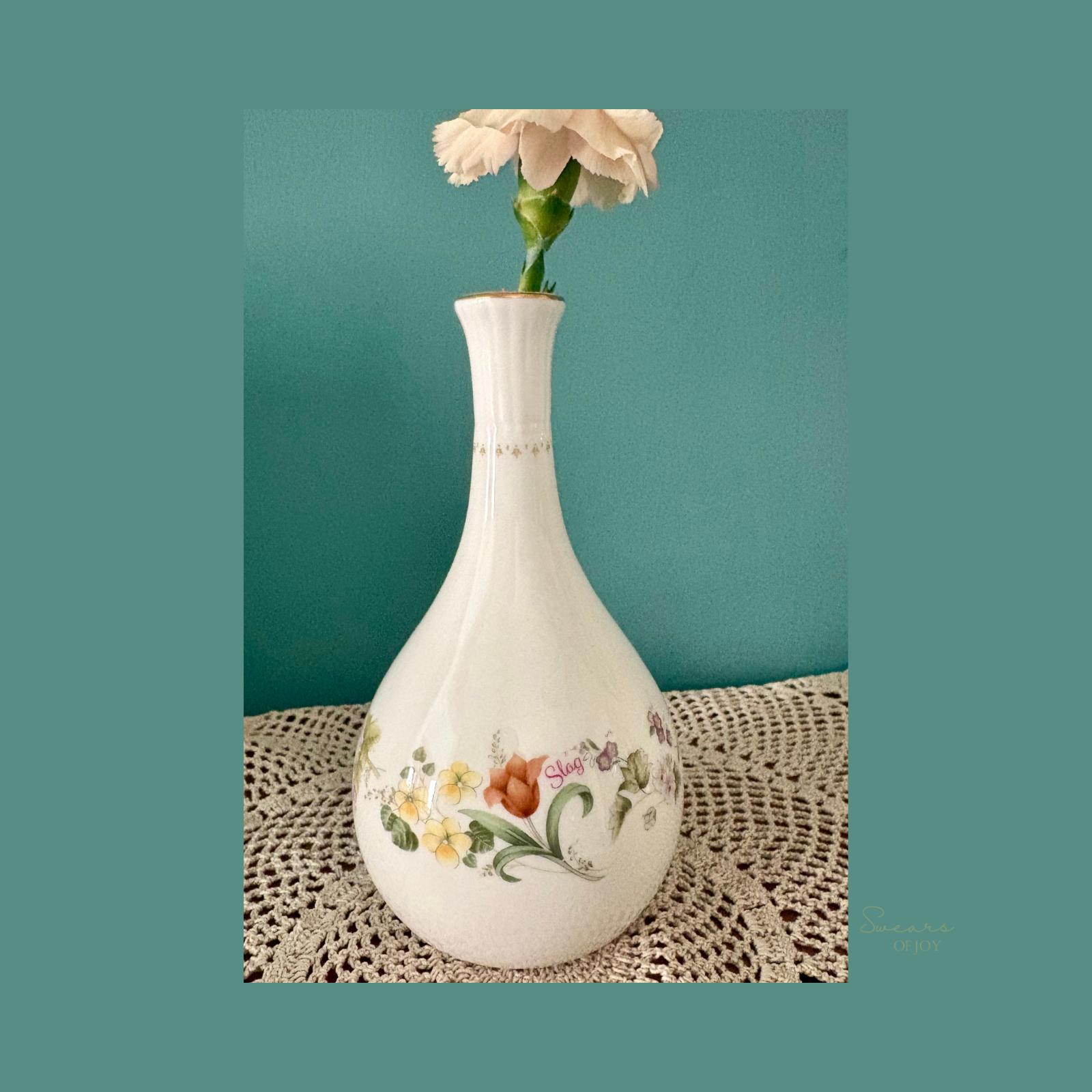 Slag - Vintage Bud Vase
