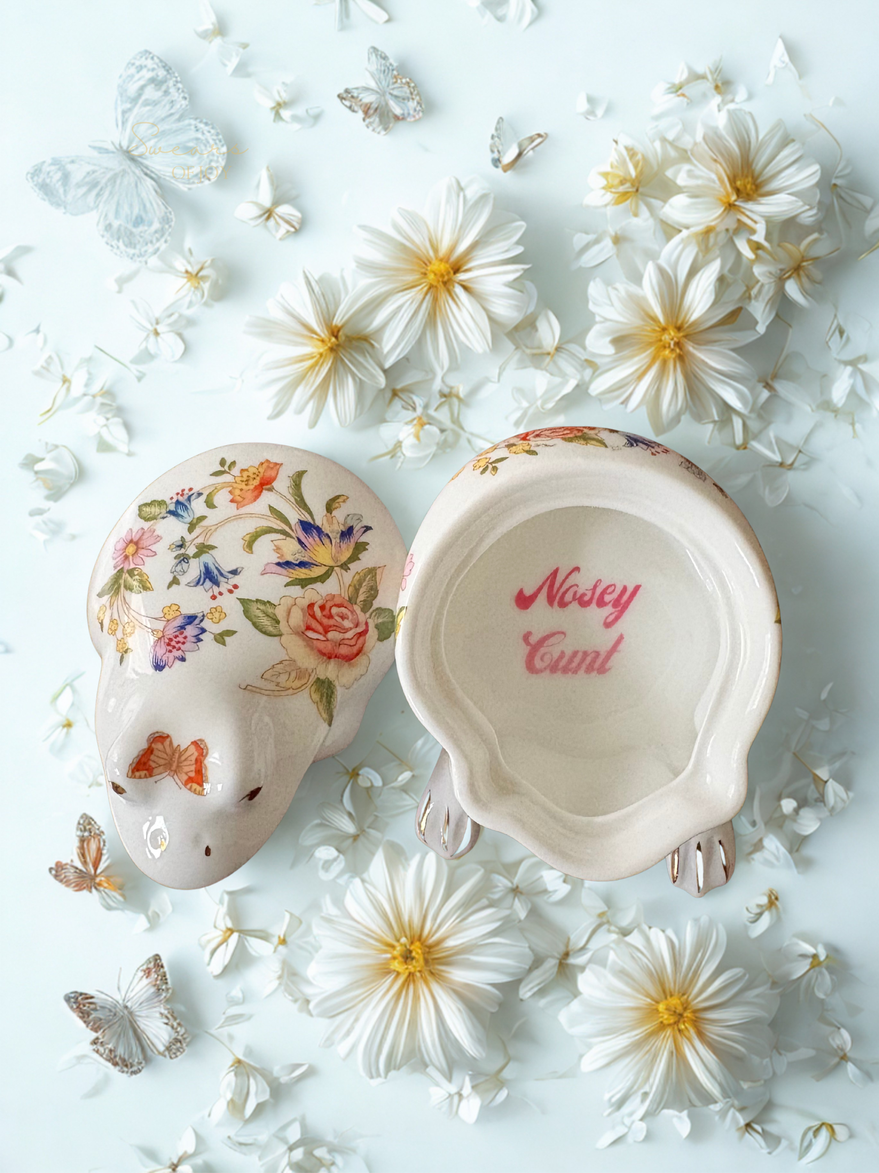 Nosey Cunt - Vintage Trinket Frog