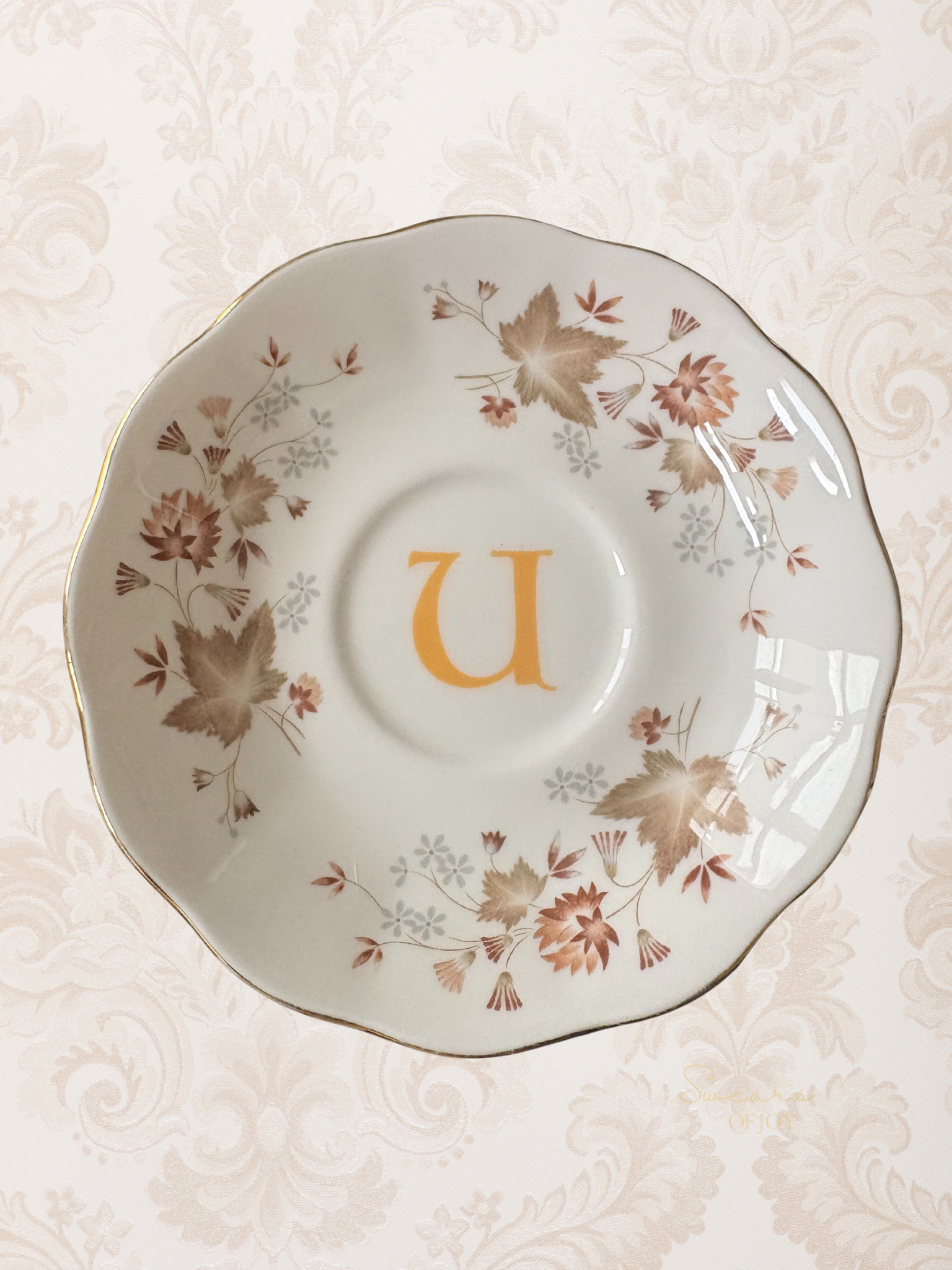 C U N T Saucer Set – Vintage Plates