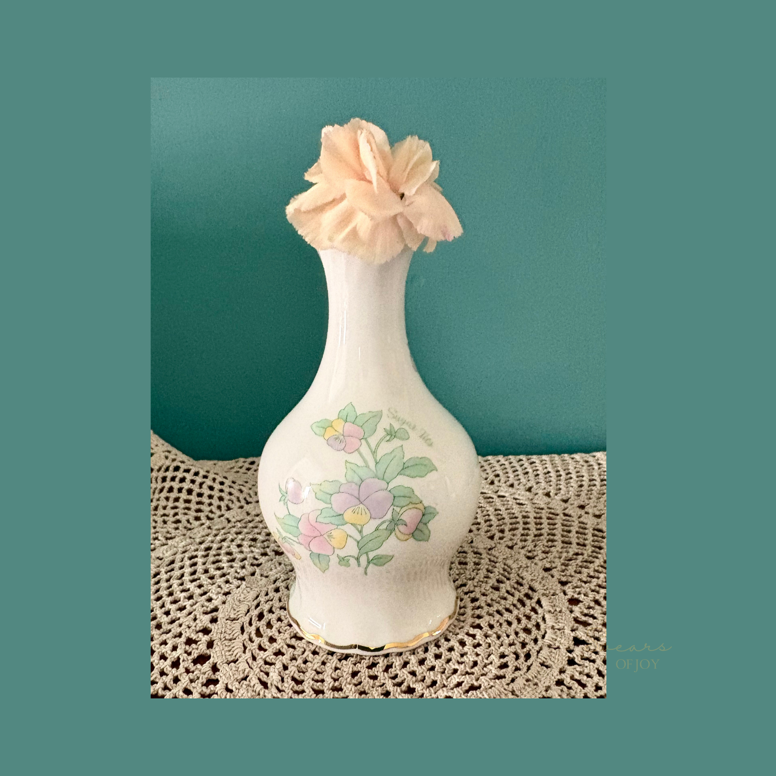 Sugar Tits – Vintage Floral Bud Vase