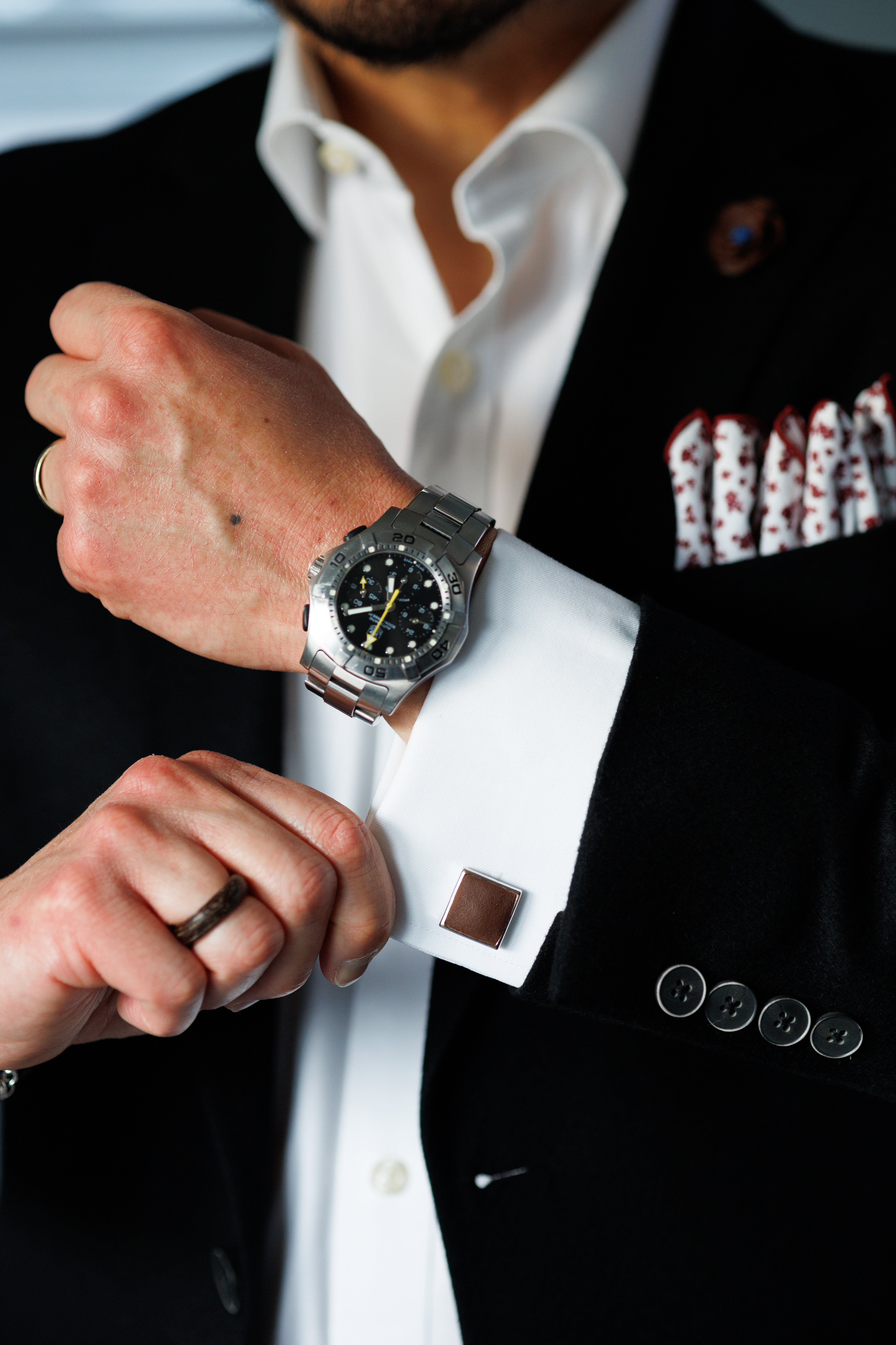 Men's Elegance Collection - Hancrafted Bordeaux Cufflinks