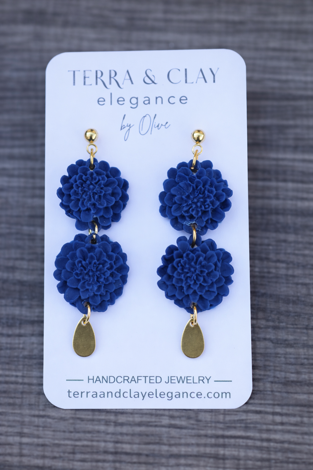 Royal Dahlia Elegance