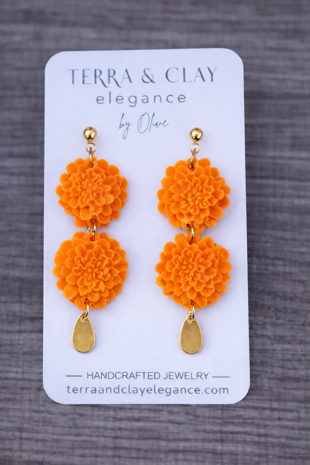 Royal Dahlia Elegance