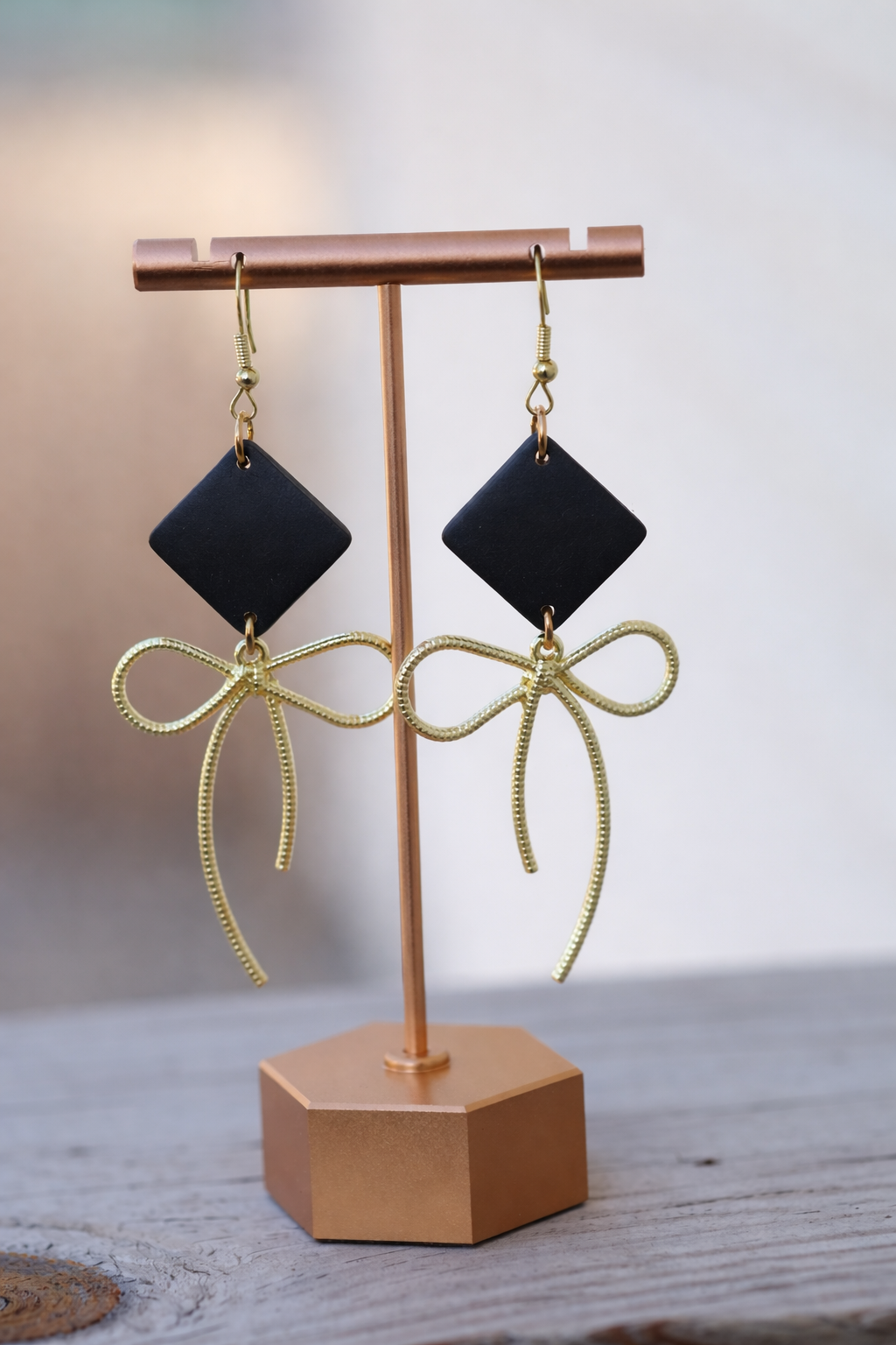 The Monarch Bow Drop