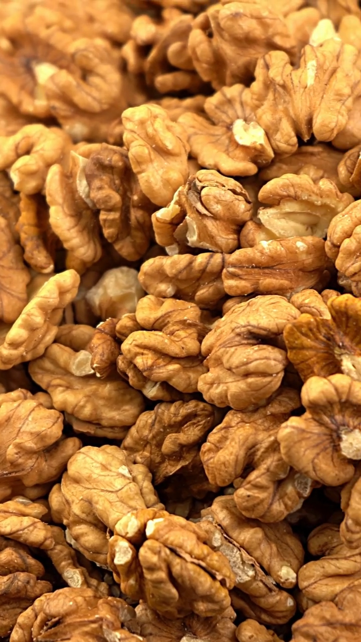 Akhrot / Walnuts without shell / Natural Kashmiri Walnut Kernels,.