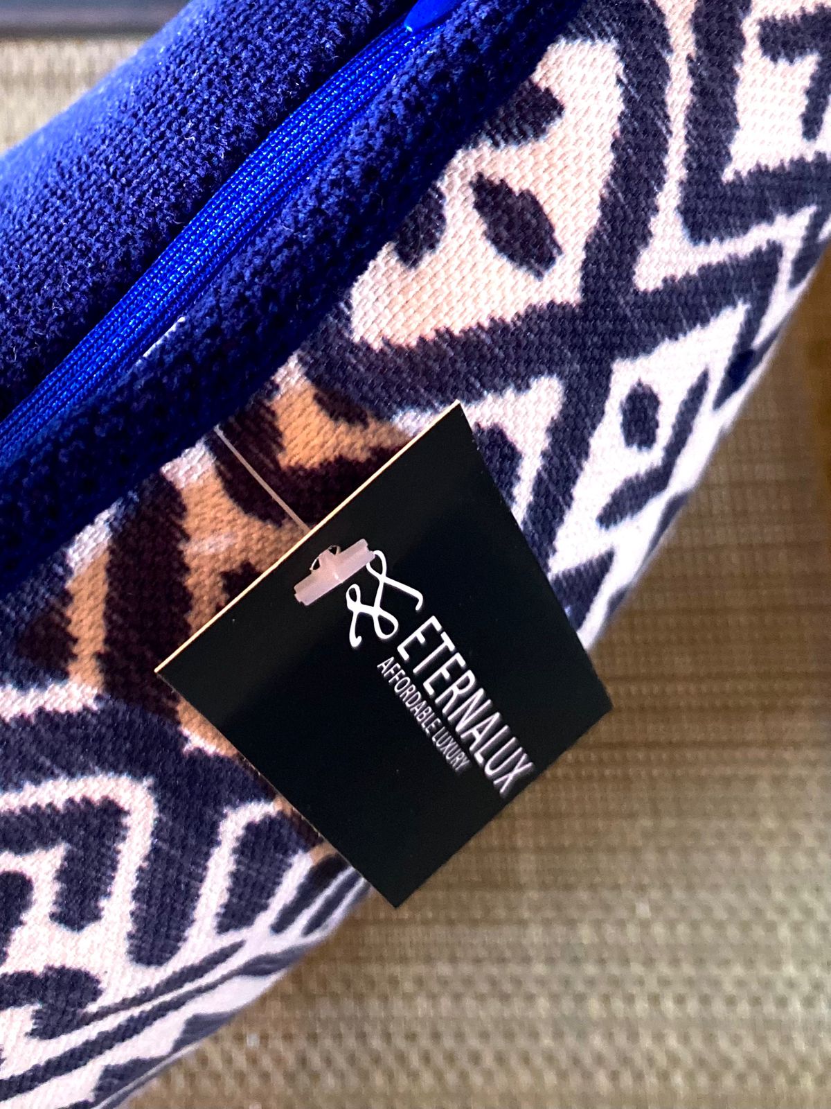 Deep Blue Vibes — Summer Linen Cushion 45x45cm