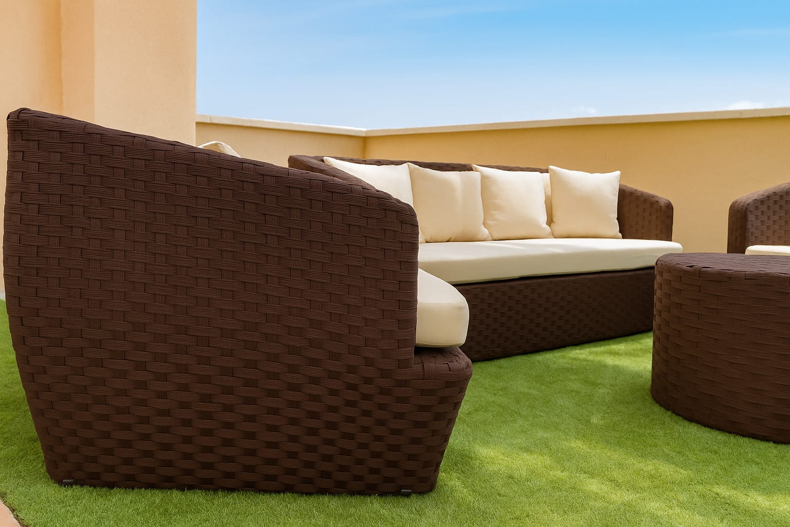 Brownie Garden Collection – Relaxed Luxury with Cotton Linen Cushions