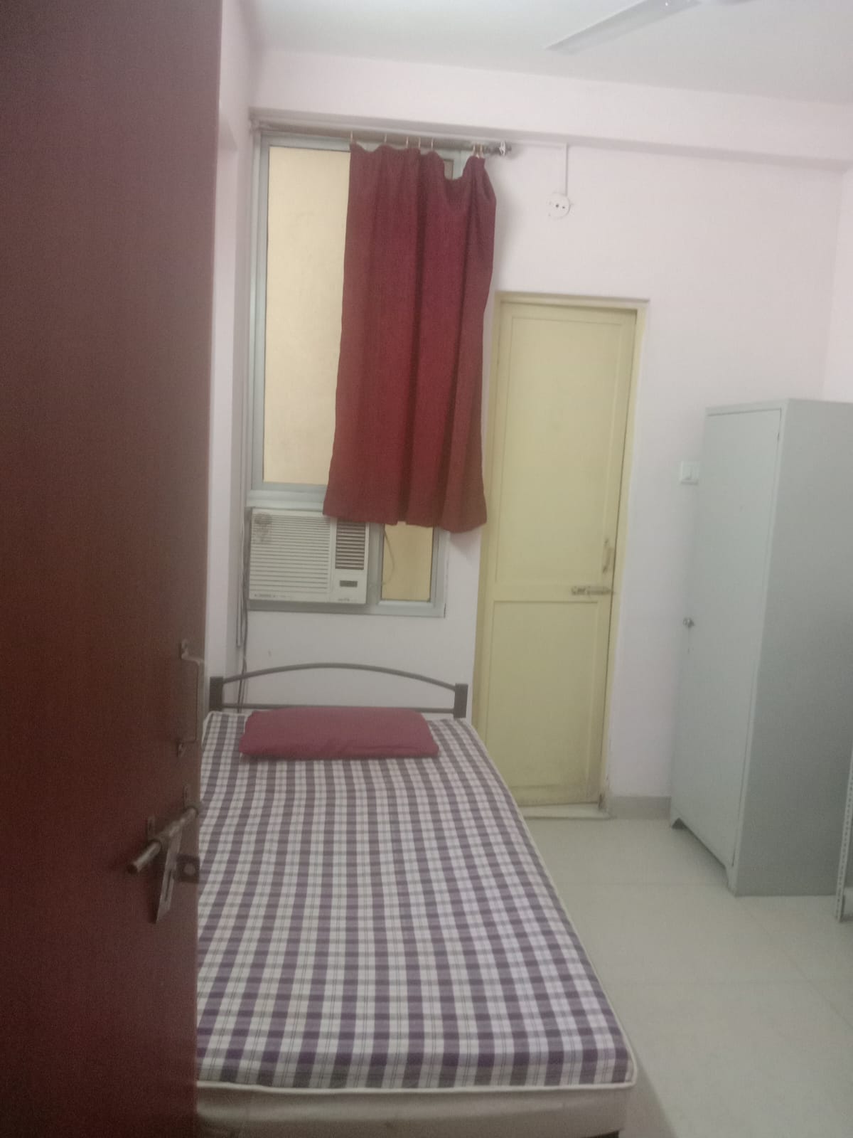 MyRoom P.G  (MyRoomMyChoice no 29)