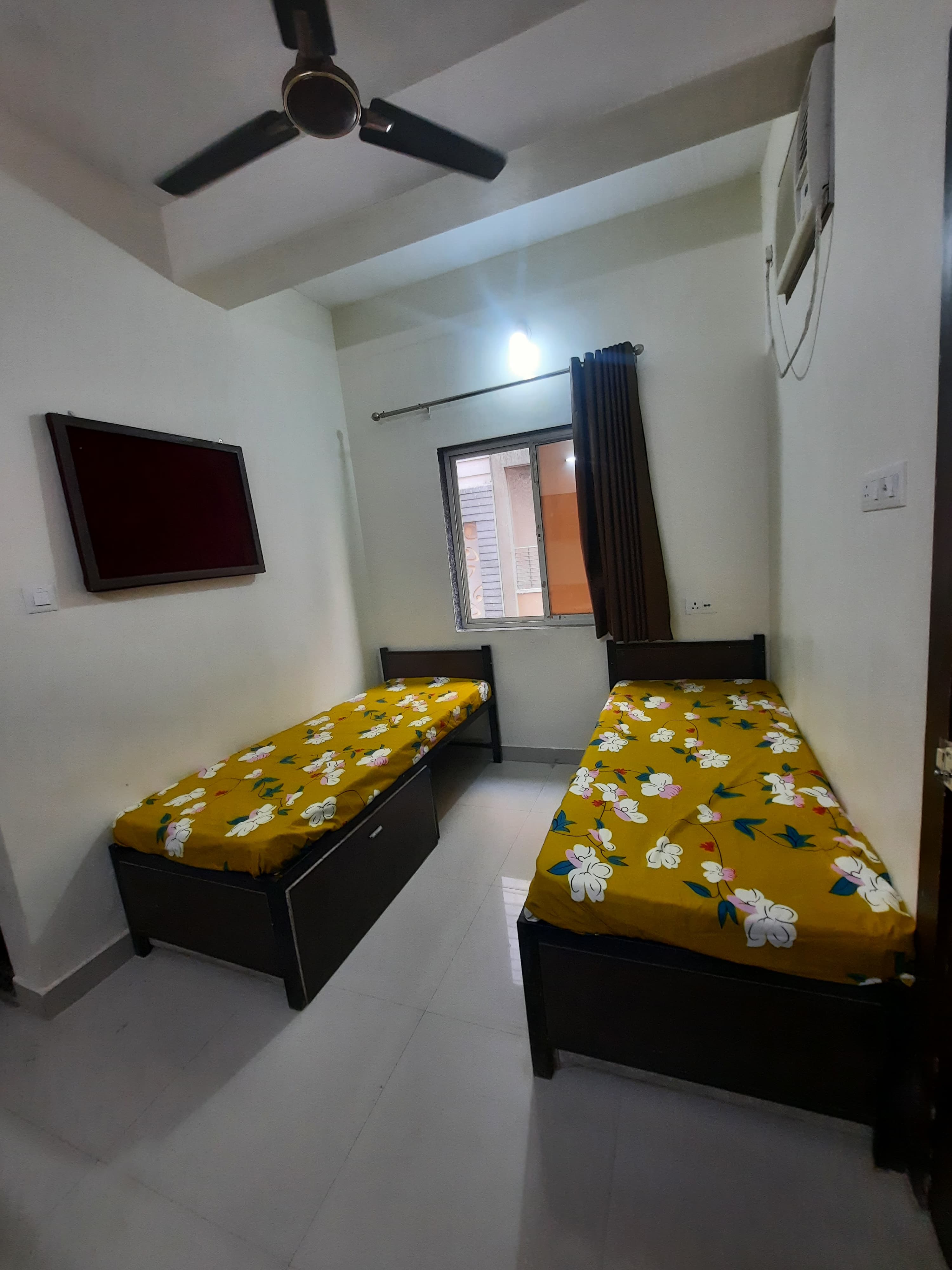 Kanha Nikunj Hostel (MyRoomMyChoice no 21)
