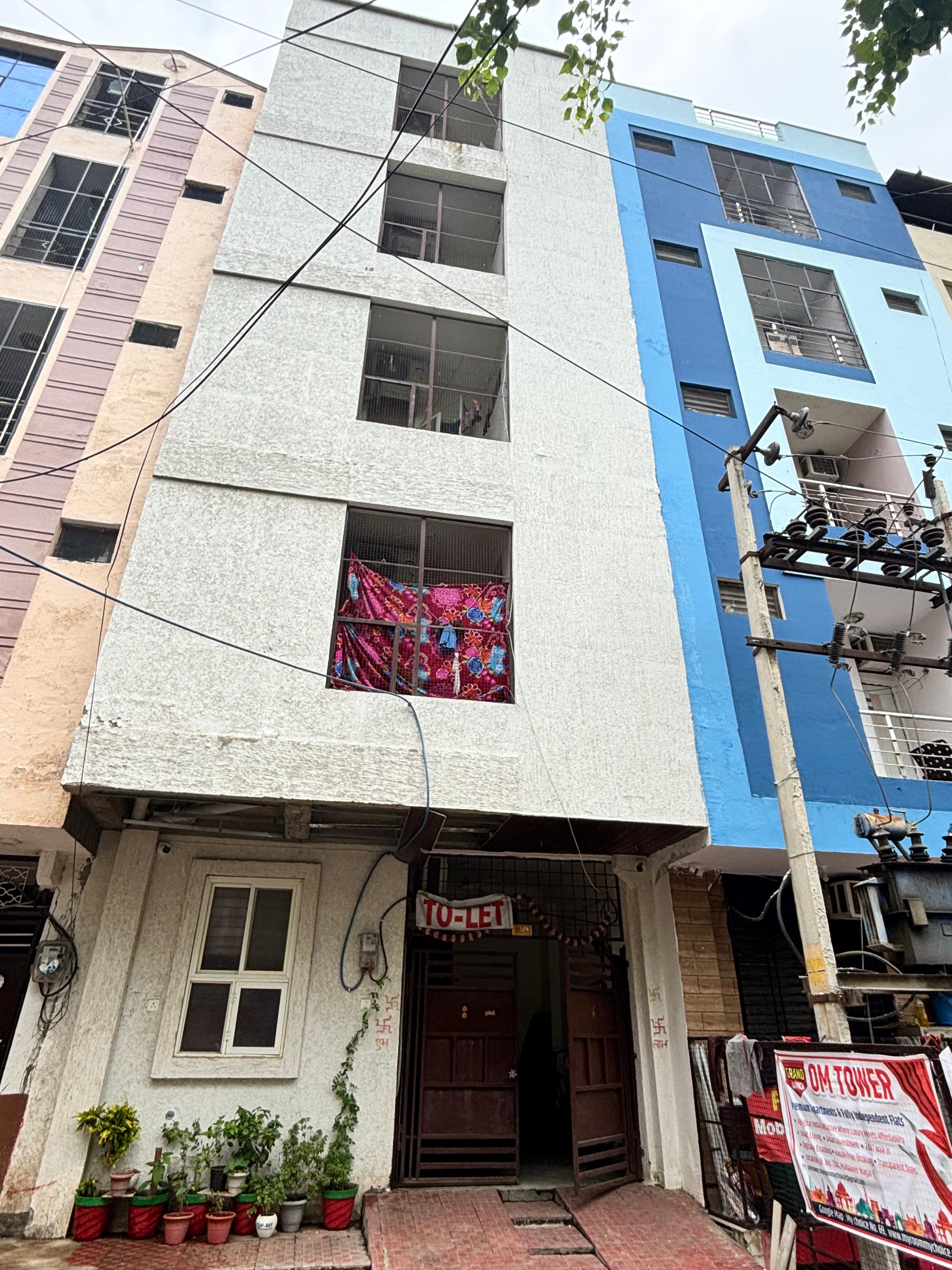 OM Tower ( Fully Independent Apartment ). Fully Furnished Flats ( Bachelors & Students)