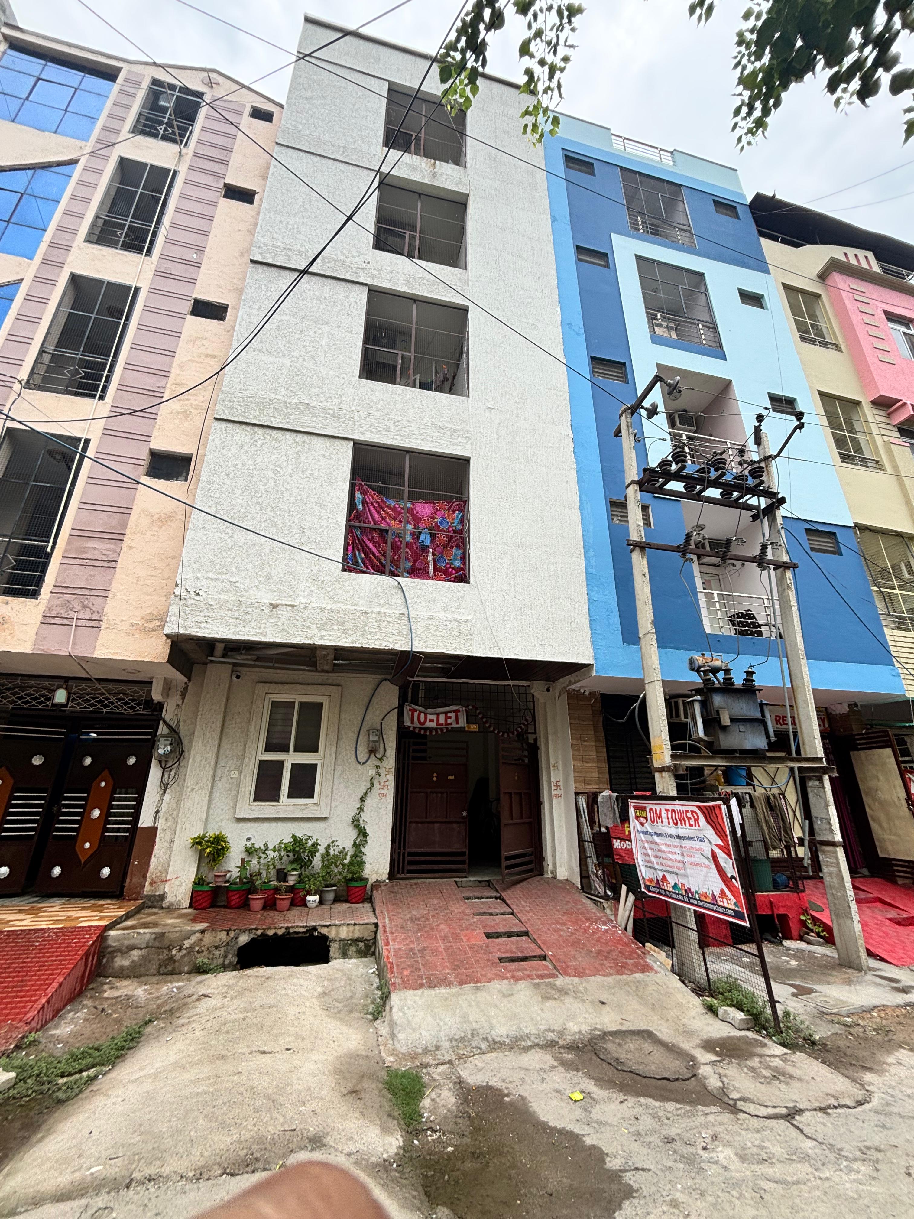 OM Tower ( Fully Independent Apartment ). Fully Furnished Flats ( Bachelors & Students)