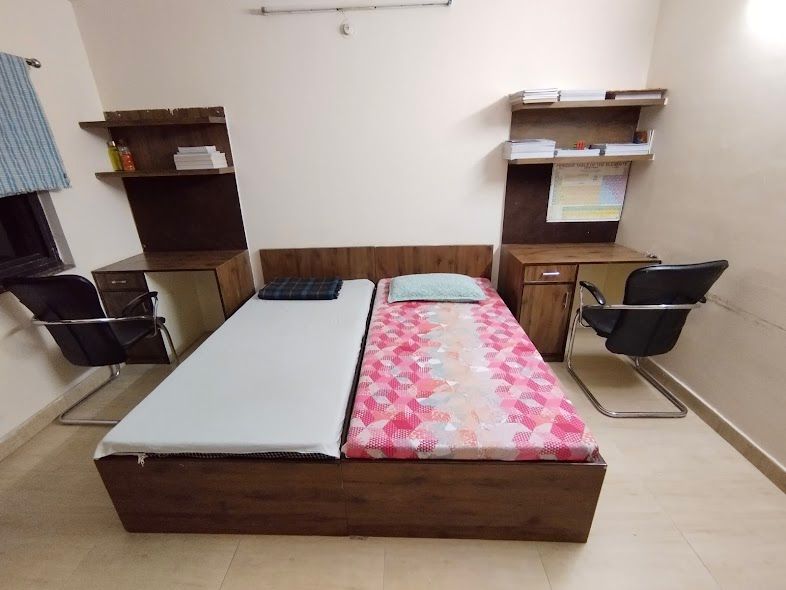 Sliver spoon boys hostel (myroommychoice no 502)