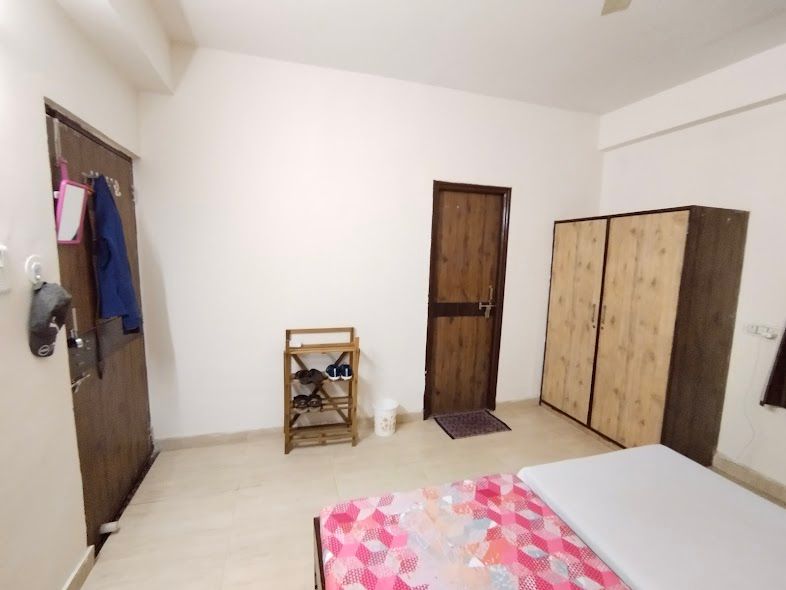 Sliver spoon boys hostel (myroommychoice no 502)