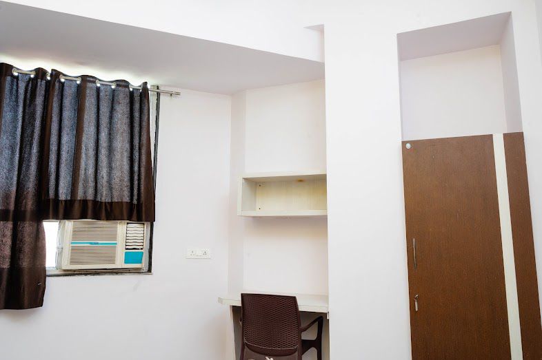 Pari hostel (MyRoomMyChoice no. 503)