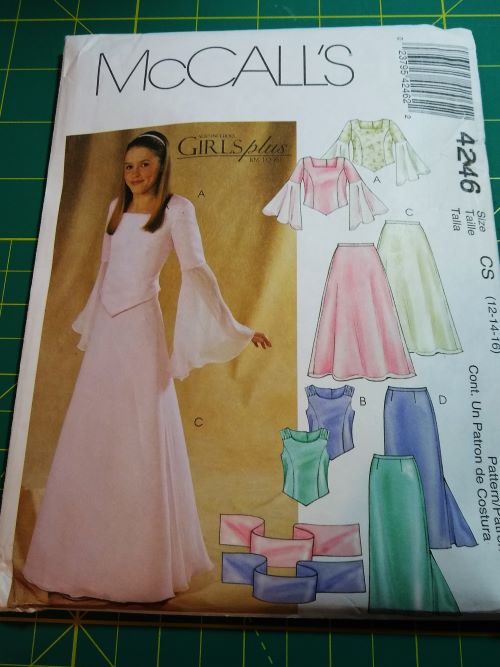 McCall’s 4246 Sewing Pattern (2003) Girl’s/Girl’s Plus Tops, Skirts & Stoles Sizes 12–16 Factory-Folded