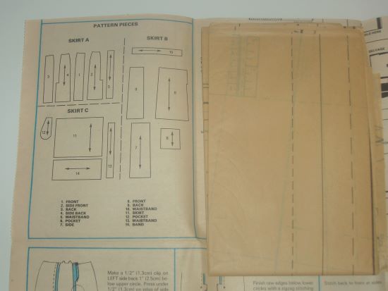 1984 McCall’s 8895 Misses A-Line Skirts Pattern Size 12 Waist 26.5"