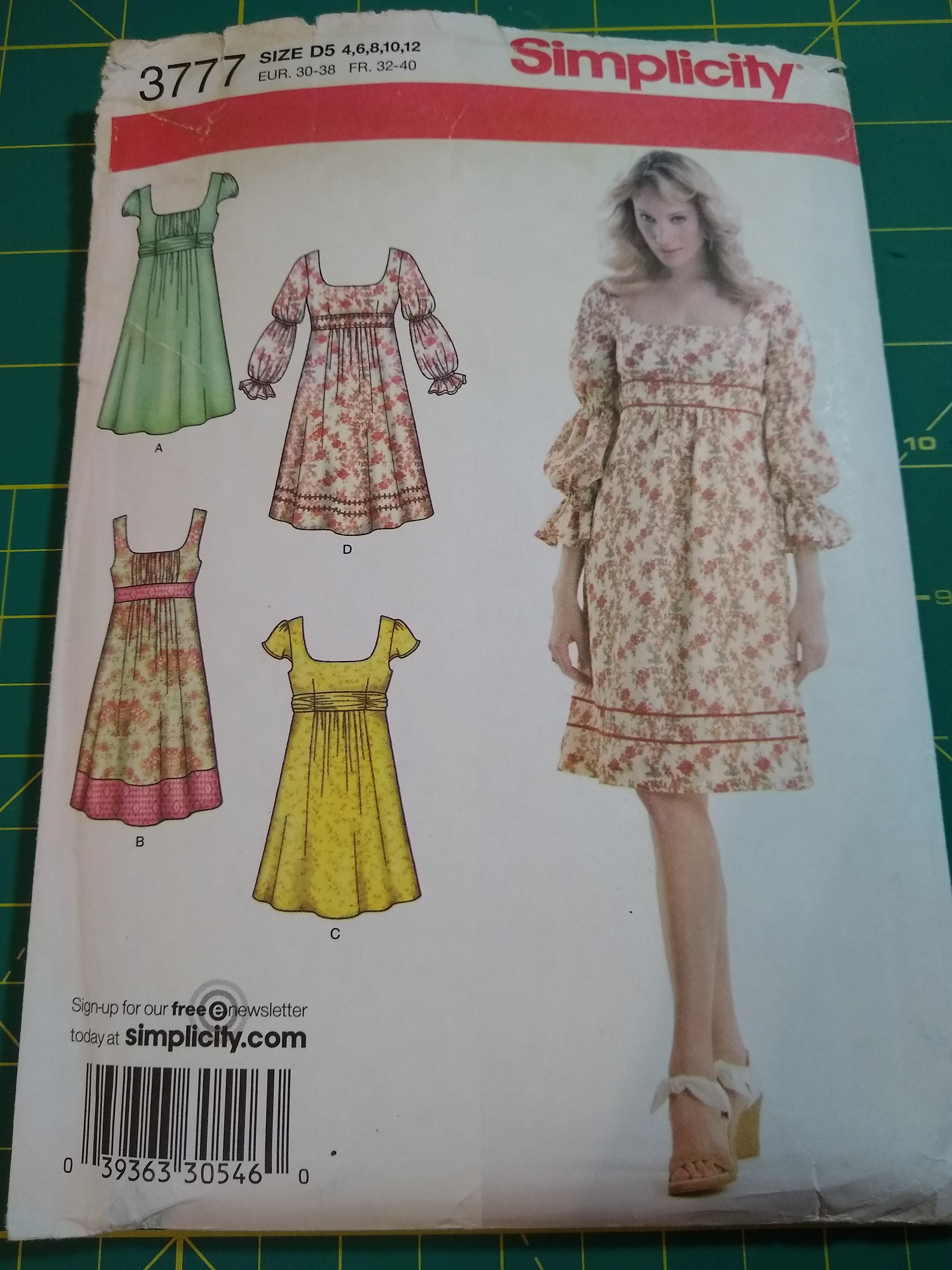 Simplicity 3777 Misses Dress Pattern Two Lengths & Bodice Options Sizes 4–12