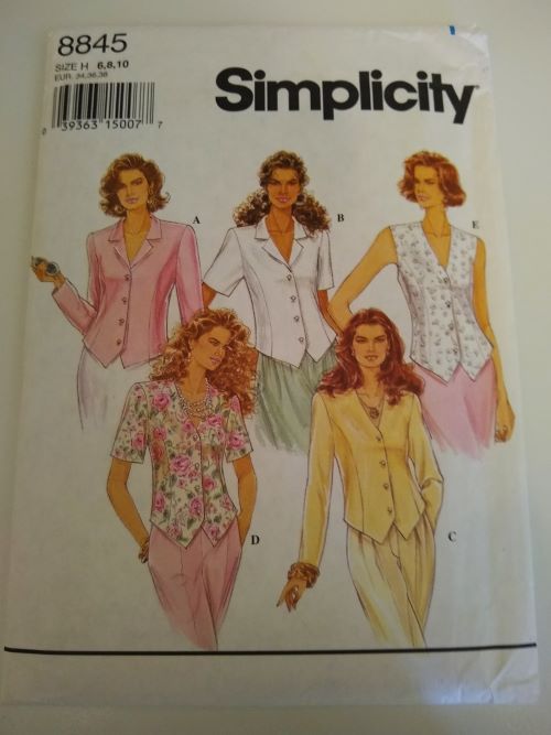 Simplicity 8845 Misses Semi-Fitted Button-Front Tops Sizes 6–10 