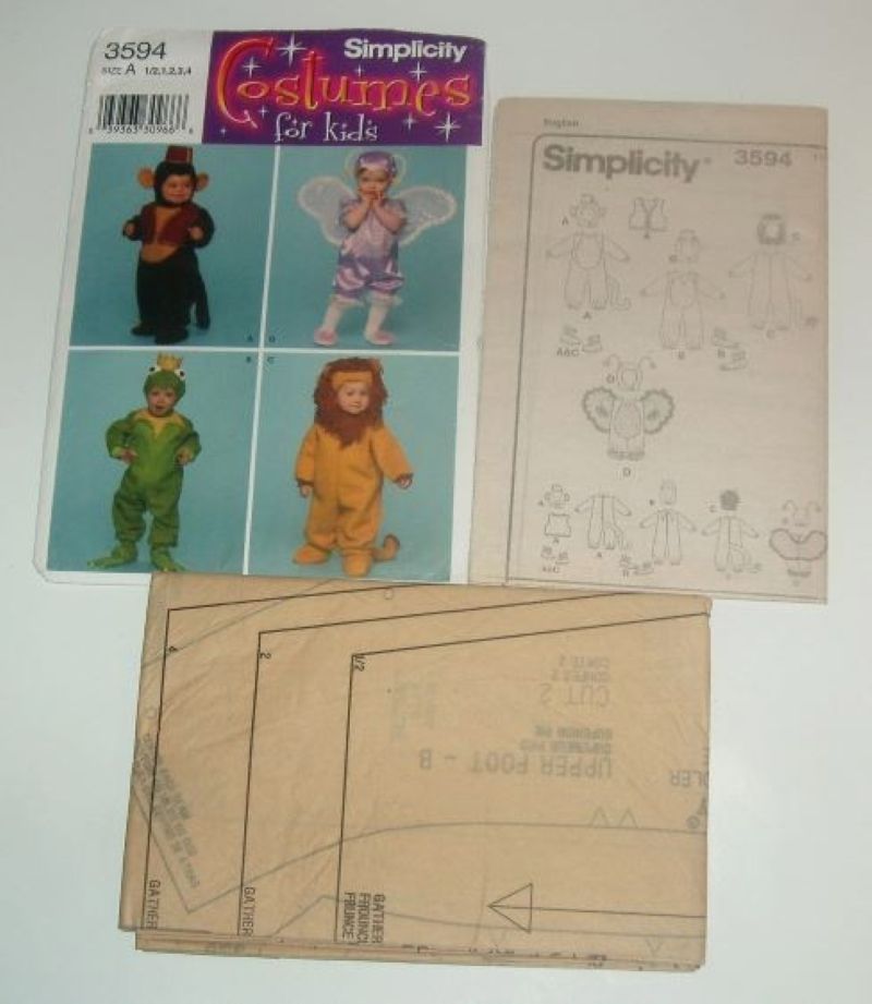 Simplicity 3594 Sewing Pattern Toddler Halloween Costumes Sizes ½–4