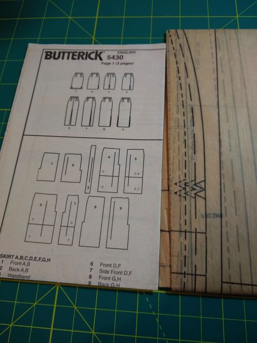 Butterick 5430 Sewing Pattern Misses Semi-Fitted Straight Skirts, 9 Fast & Easy Styles (Sizes 6-10)