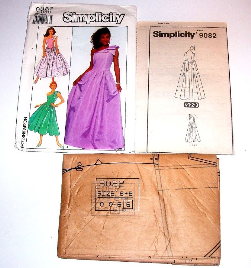 Simplicity 9082 Misses/Miss Petite Formal Dress Sewing Pattern Sizes 6–8 (1989)